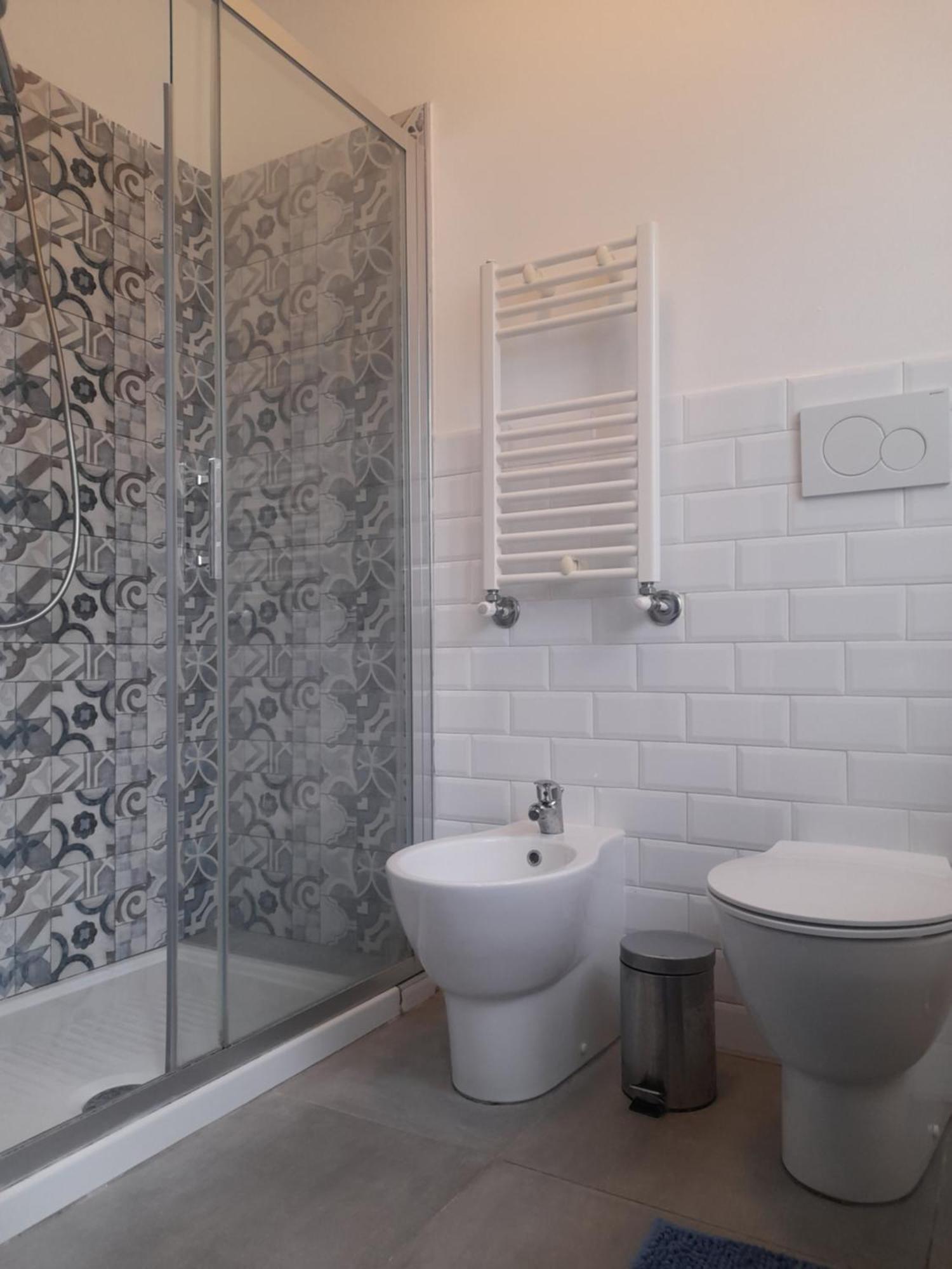 Guest house -l' Oasi Del Turista, Room2- Station