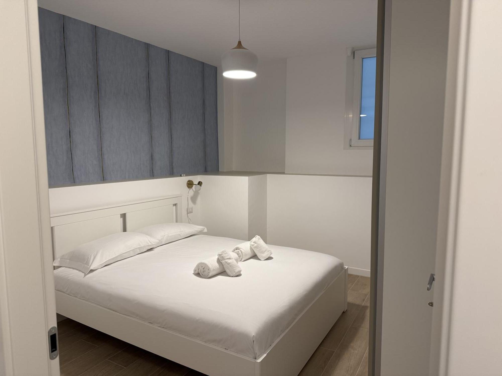 Enigmatic House With Private Garden * Milano