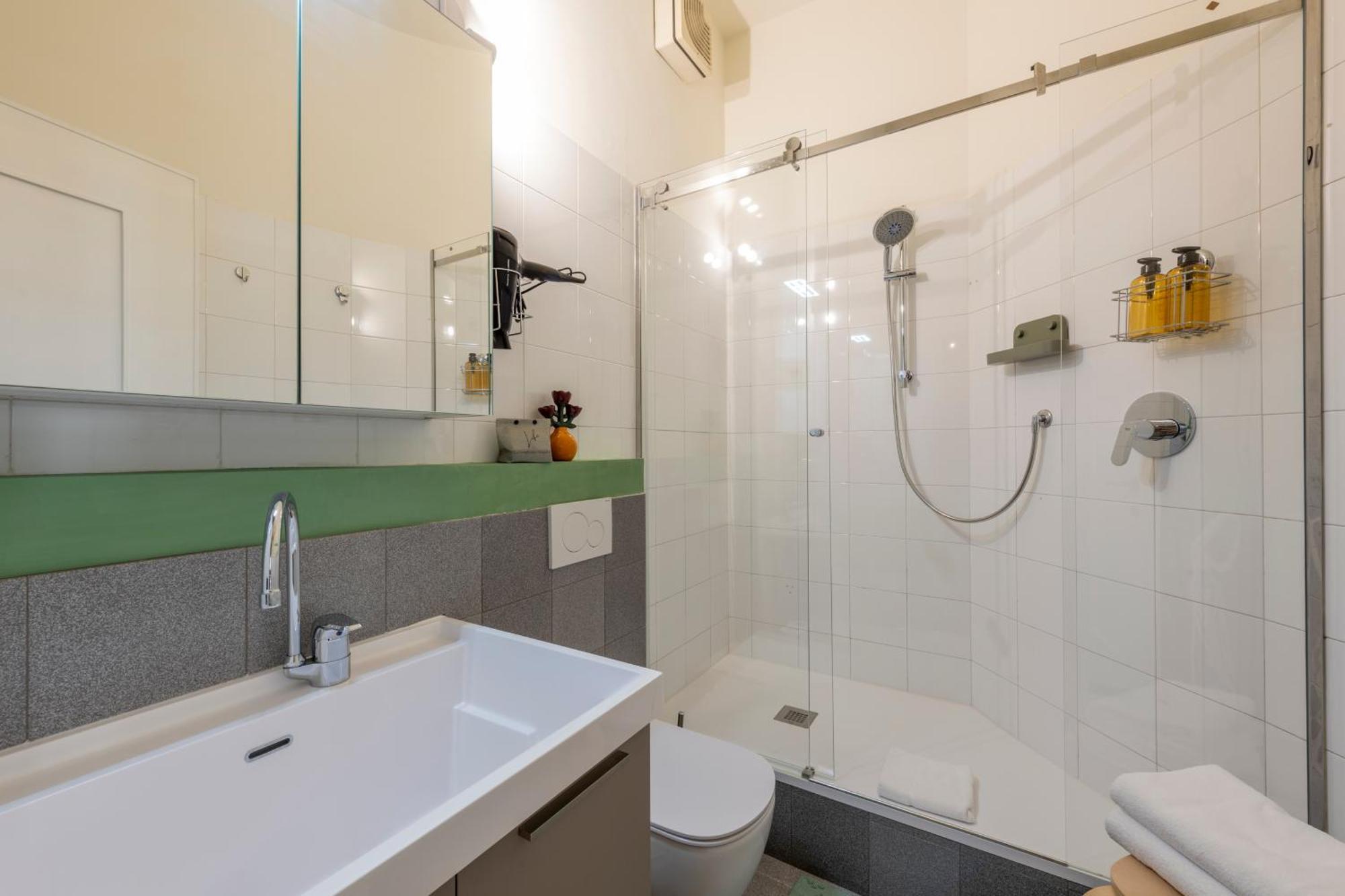 110mq Santa Sofia Apartment, In The Center Of Milan, 10 Min Walk From Duomo Leilighet Milano