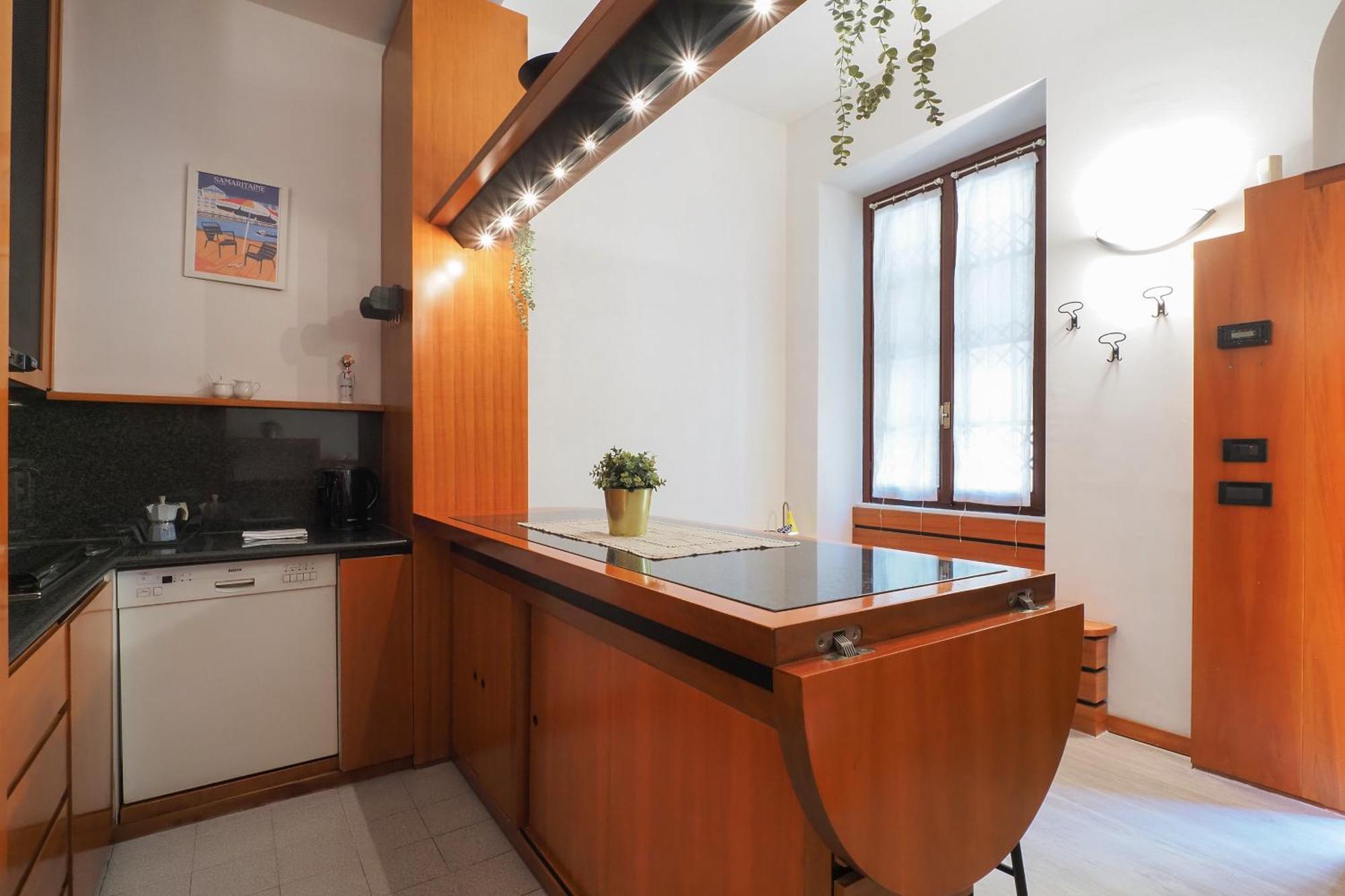 Apartment Primopiano - Meda 38 *