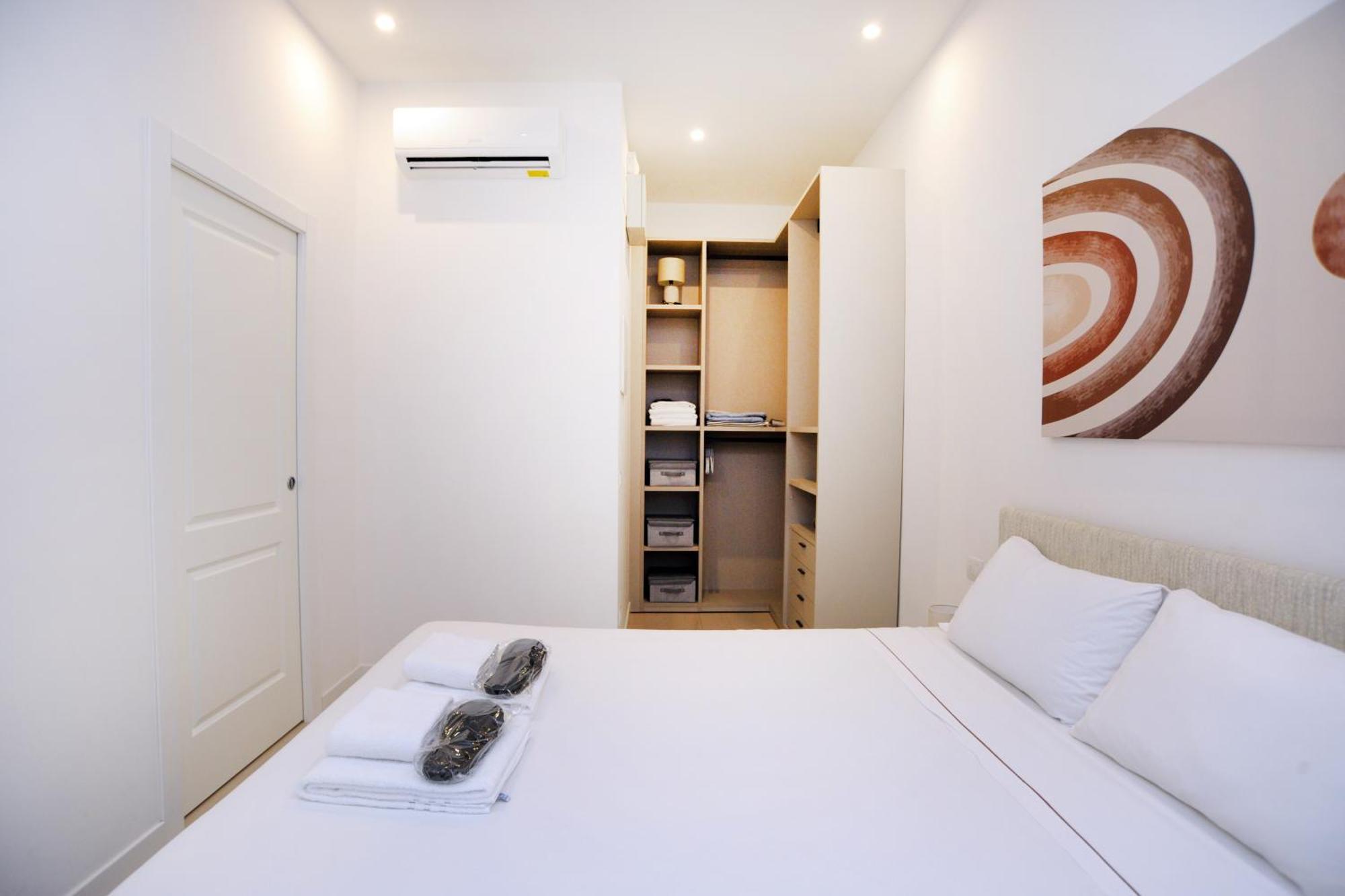 Lanzone Apartment *