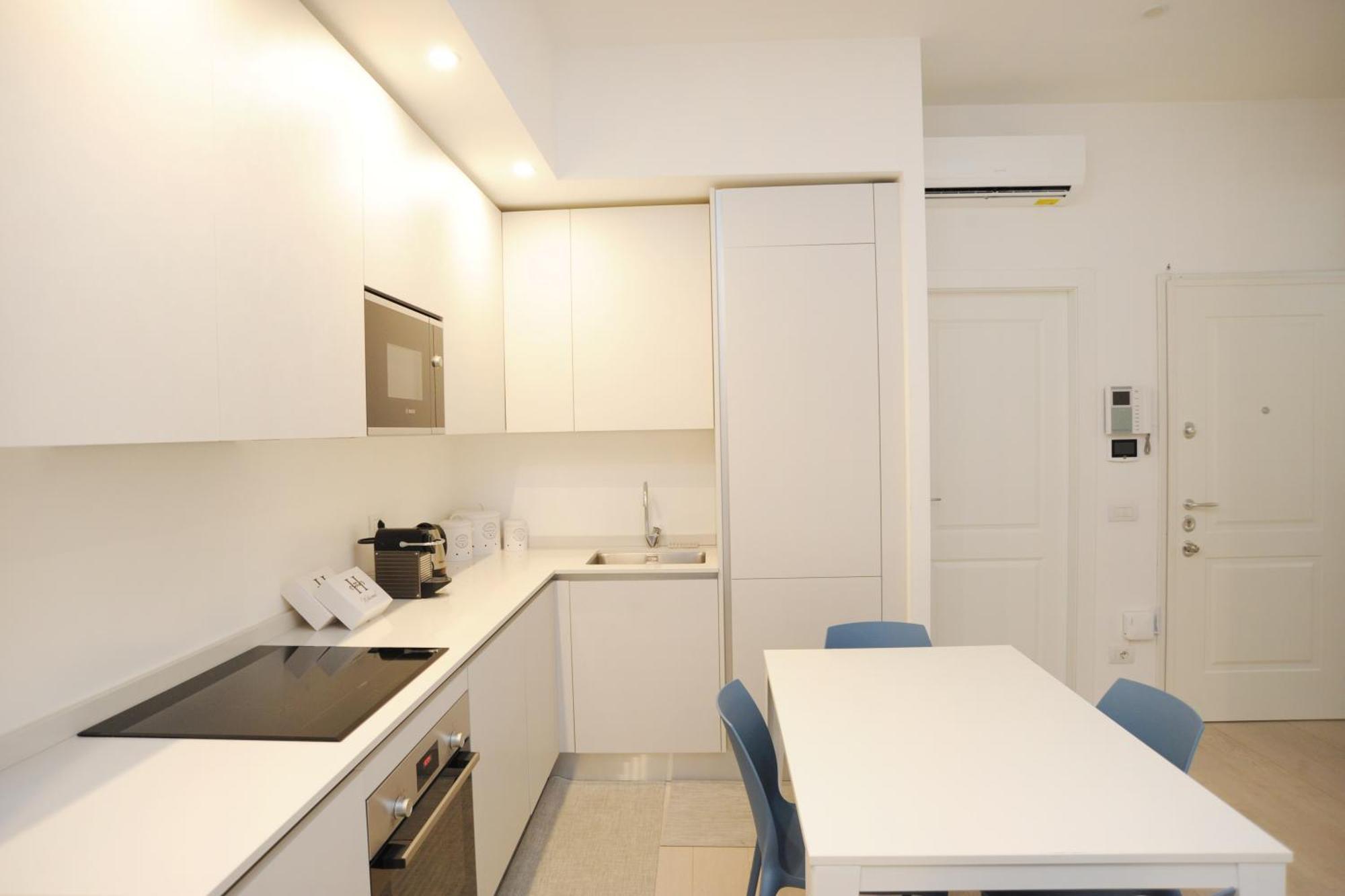 Lanzone Apartment *