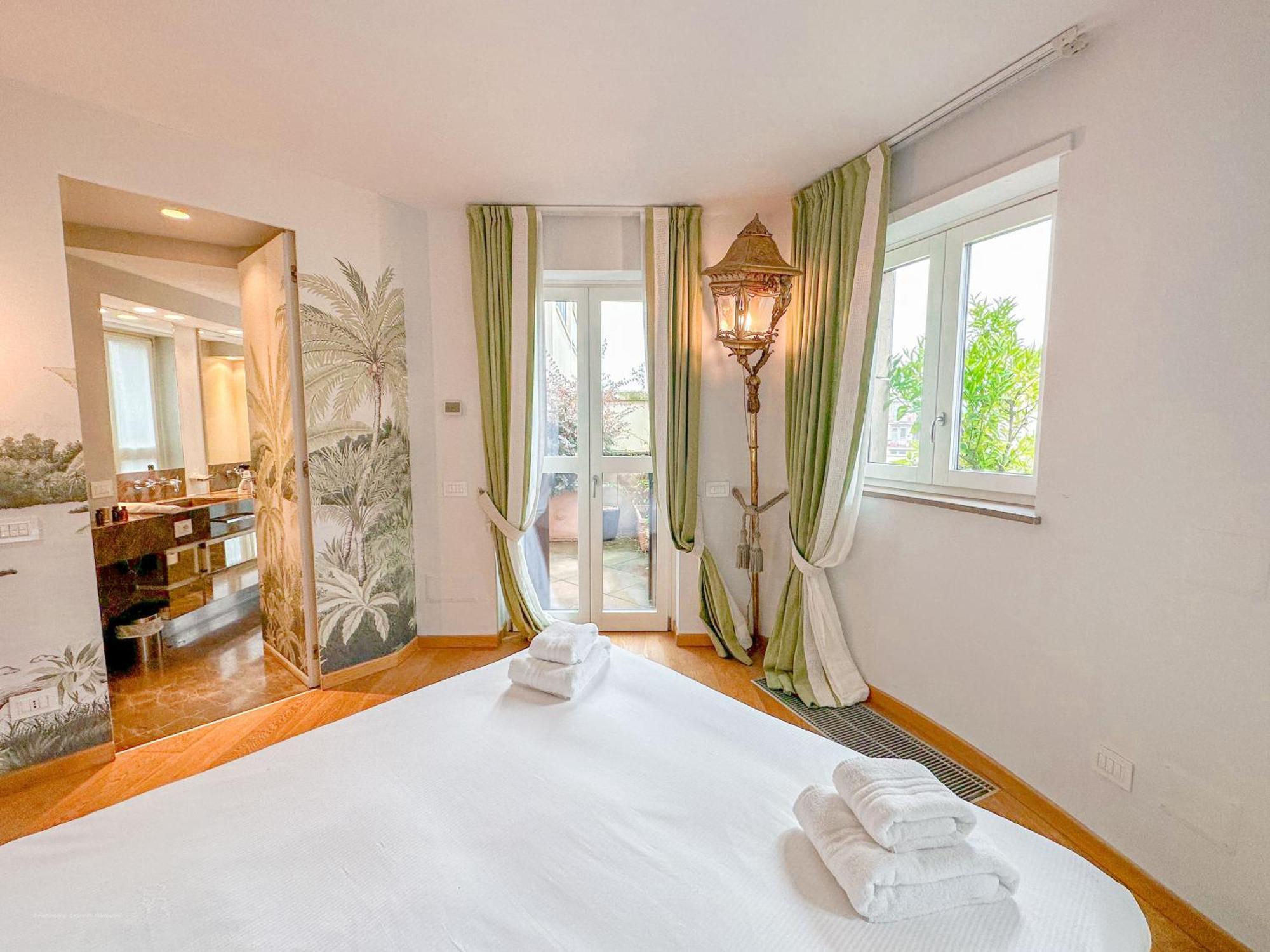 Lejlighed Foro Luxury Penthouse - Vista Duomo E Castello *