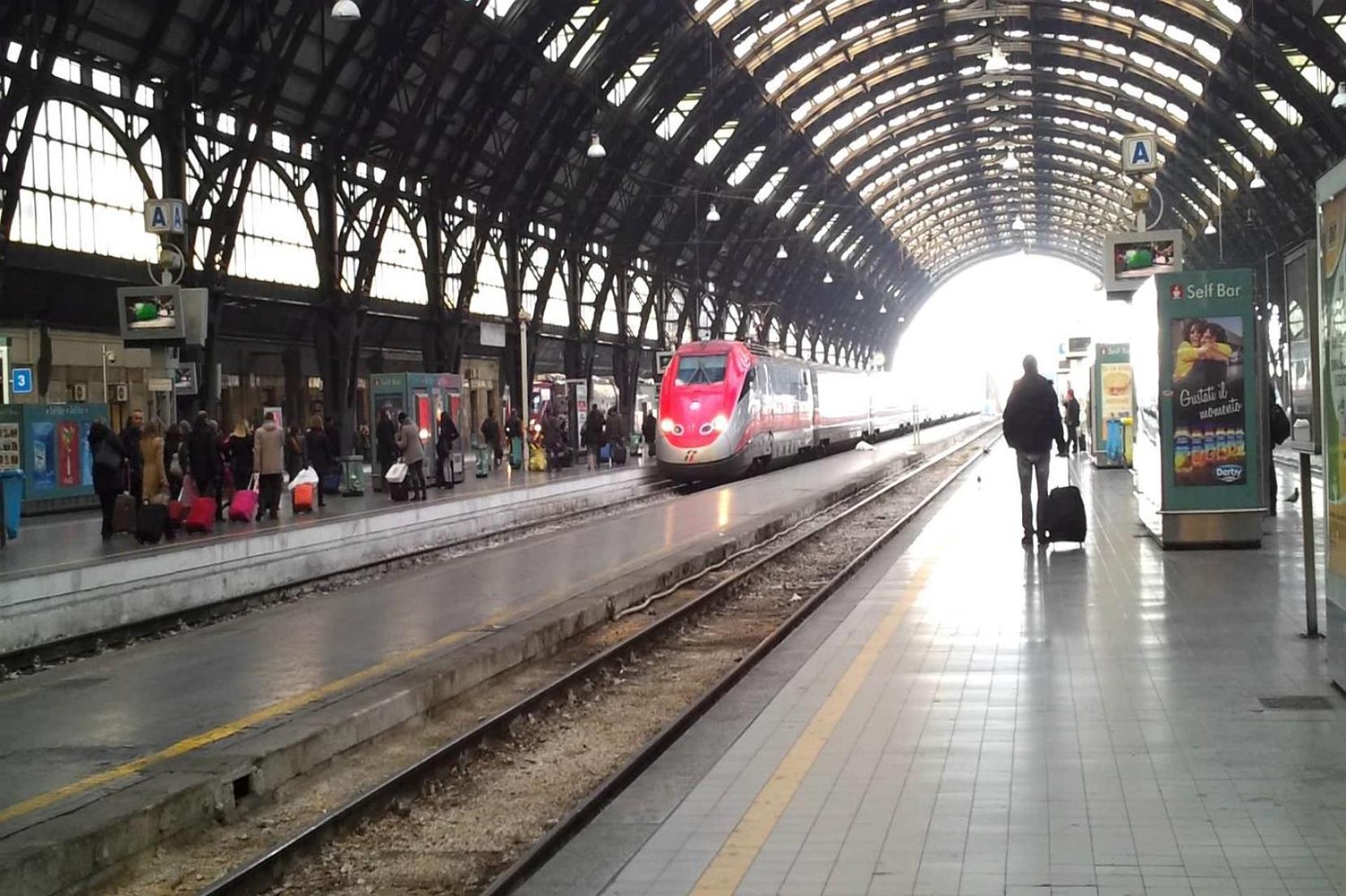 -l' Oasi Del Turista, Room2- Station Guest house Milan