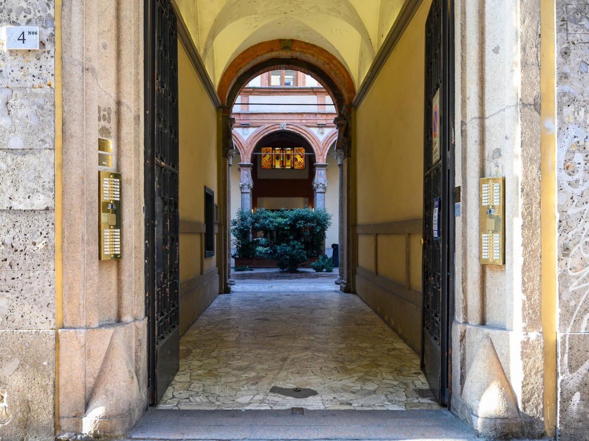 The Rent - Refined One-bedroom In The Historic Center Appartamento Milano