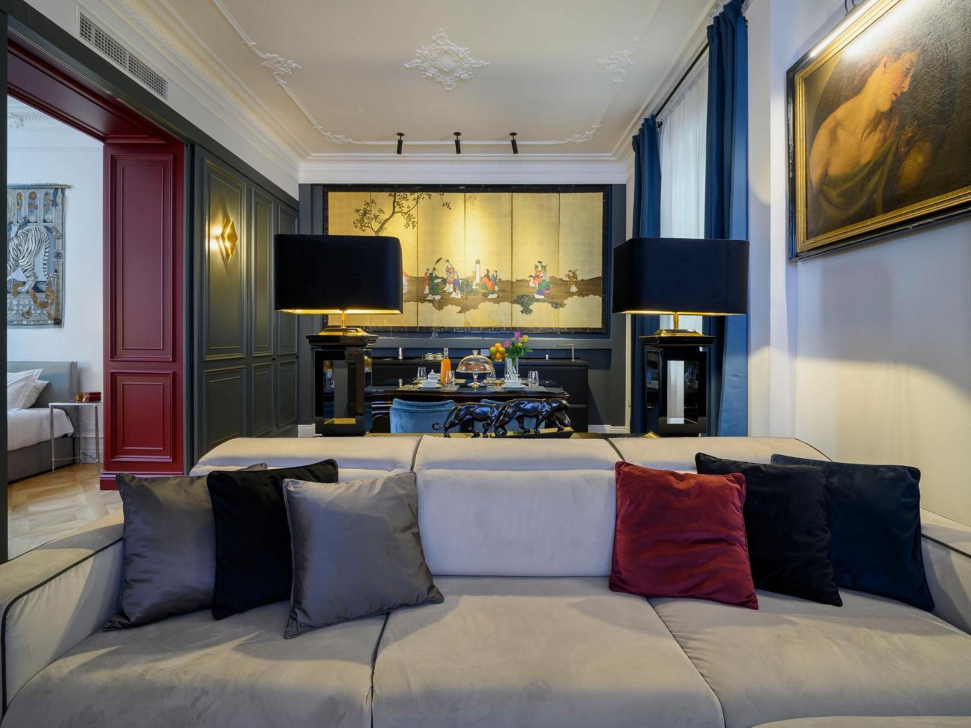 The Rent - Refined One-bedroom In The Historic Center Appartamento *