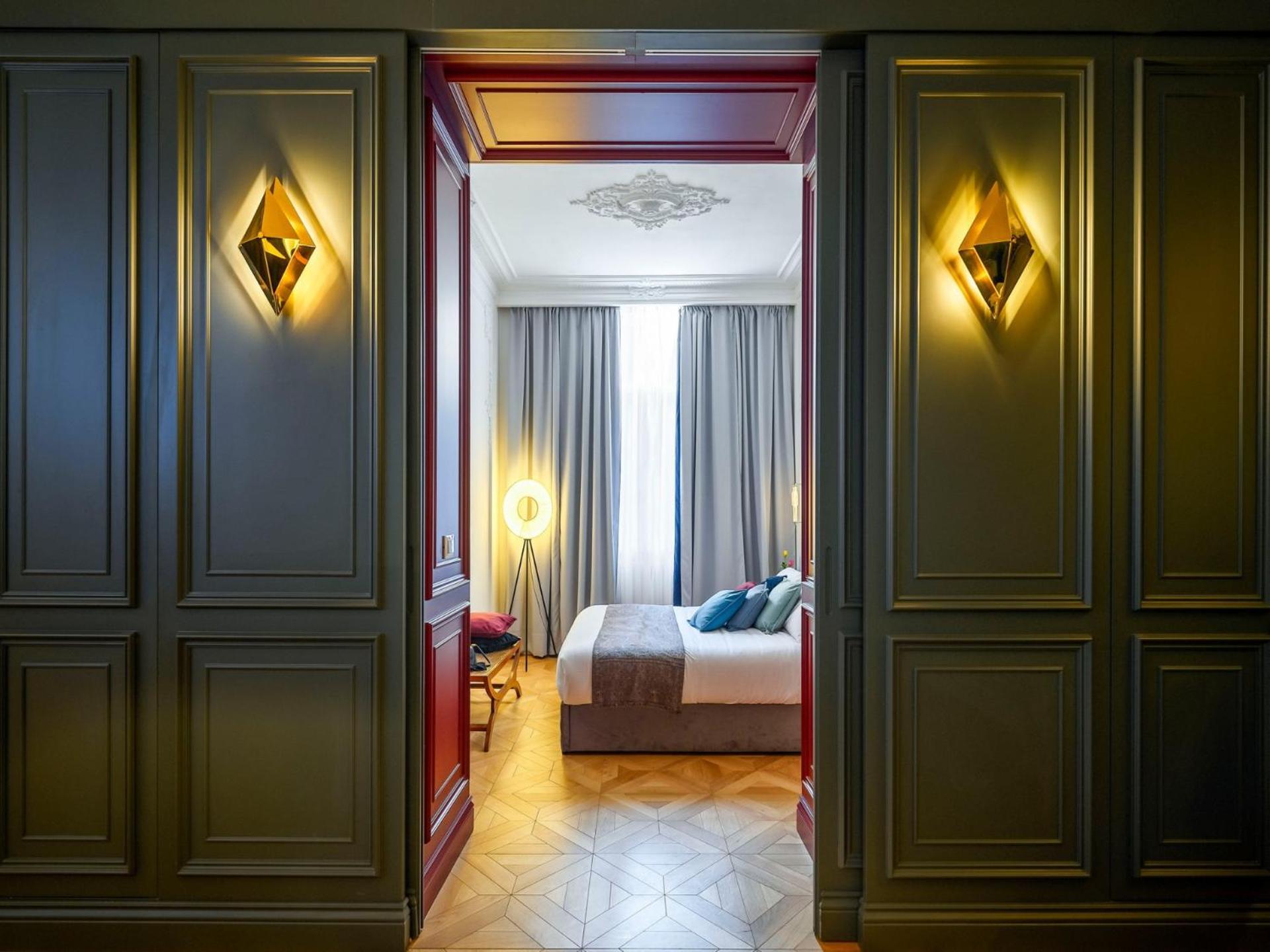 The Rent - Refined One-bedroom In The Historic Center Appartamento