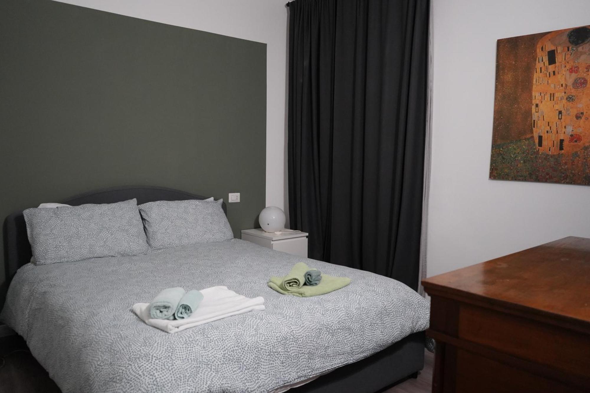 Apartment Navigli-darsena In The Heart Of The