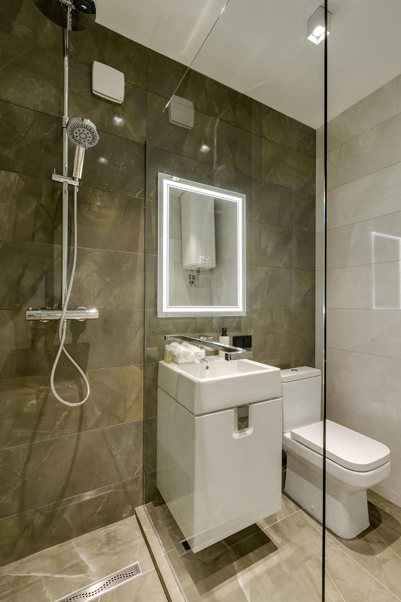 Hotell Luxurious In *