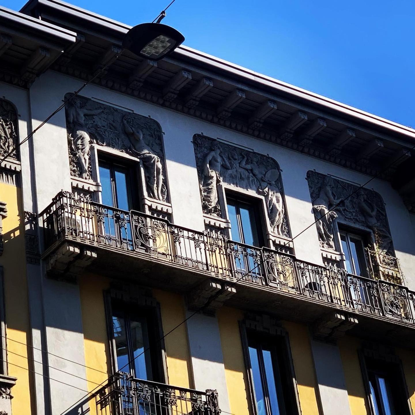 Luxury In Art Nouveau Building Next To Metro Station *