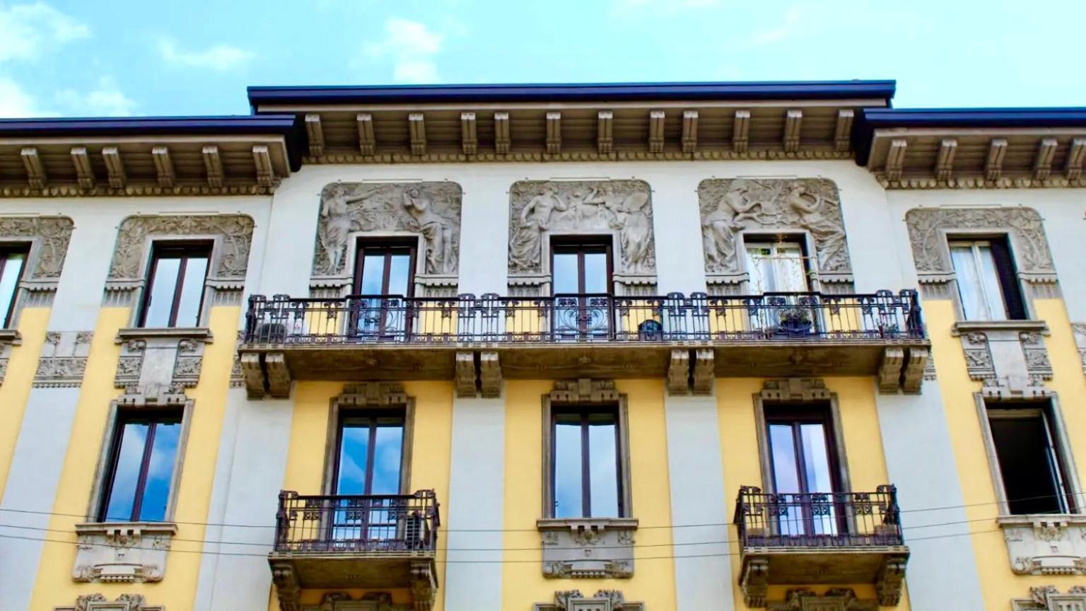 Luxury In Art Nouveau Building Next To Metro Station Frühstückspension *
