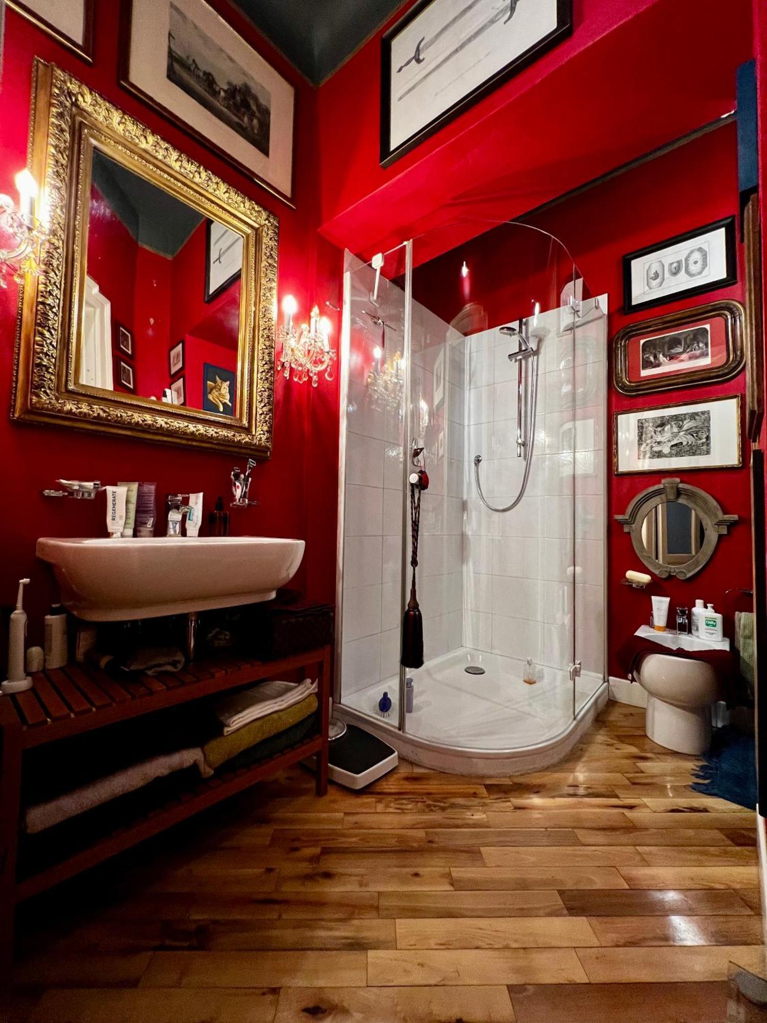 Luxury In Art Nouveau Building Next To Metro Station Bed & Breakfast Milano