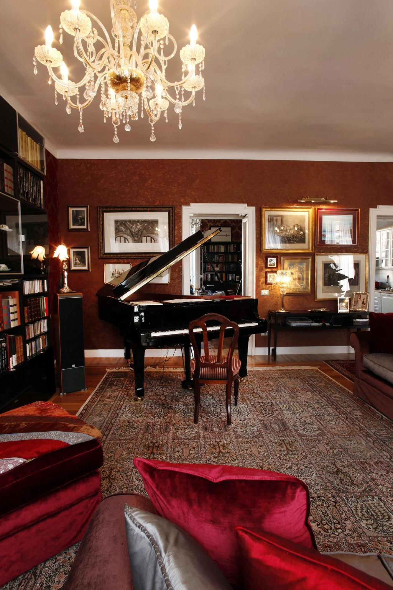 Luxury In Art Nouveau Building Next To Metro Station * Mailand