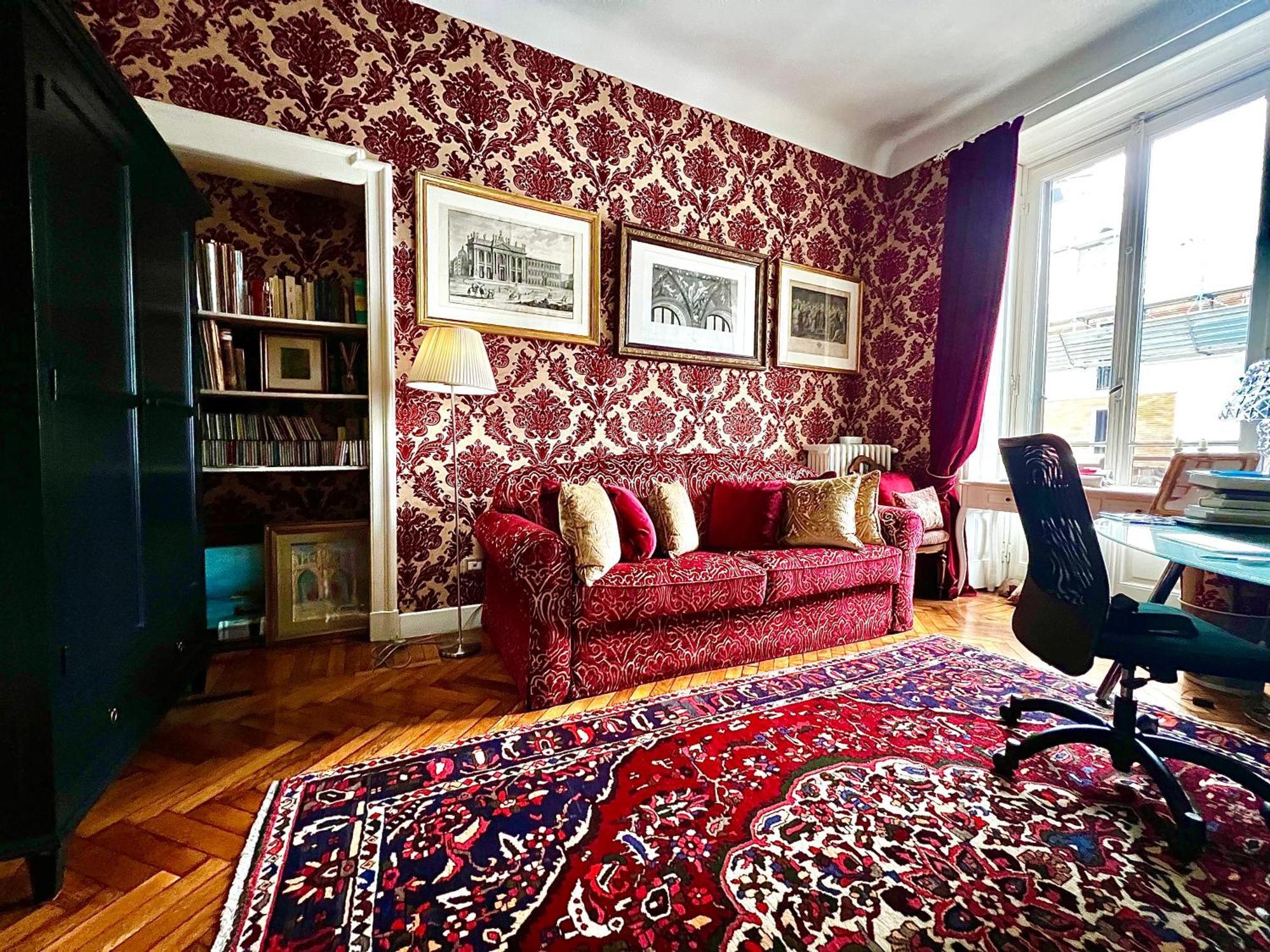 Luxury In Art Nouveau Building Next To Metro Station *