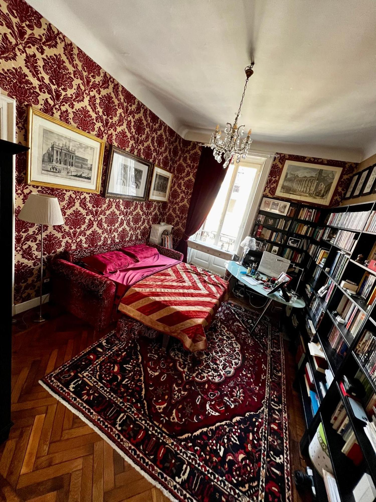 Luxury In Art Nouveau Building Next To Metro Station Bed & Breakfast Milano