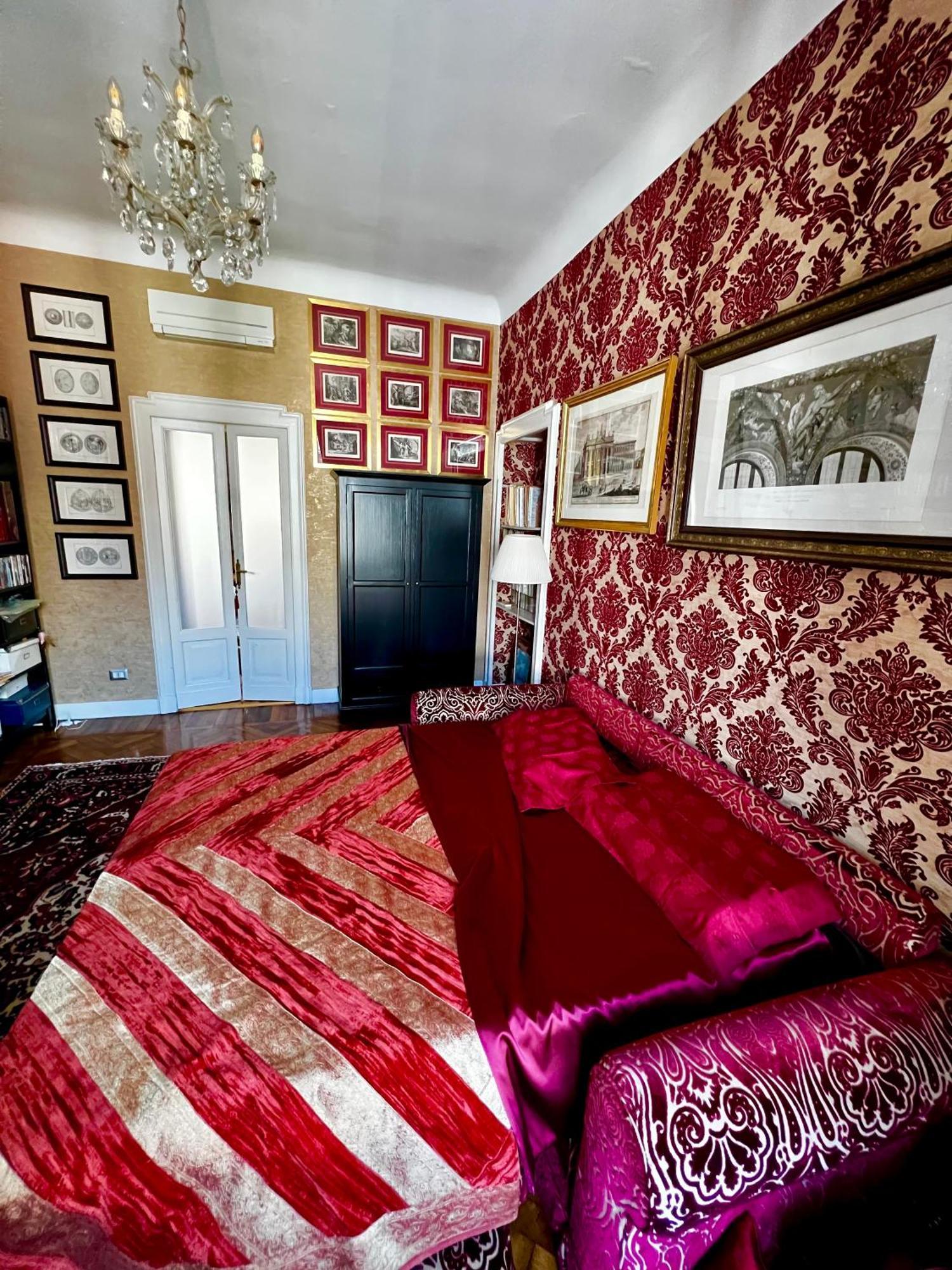 Luxury In Art Nouveau Building Next To Metro Station * Milano