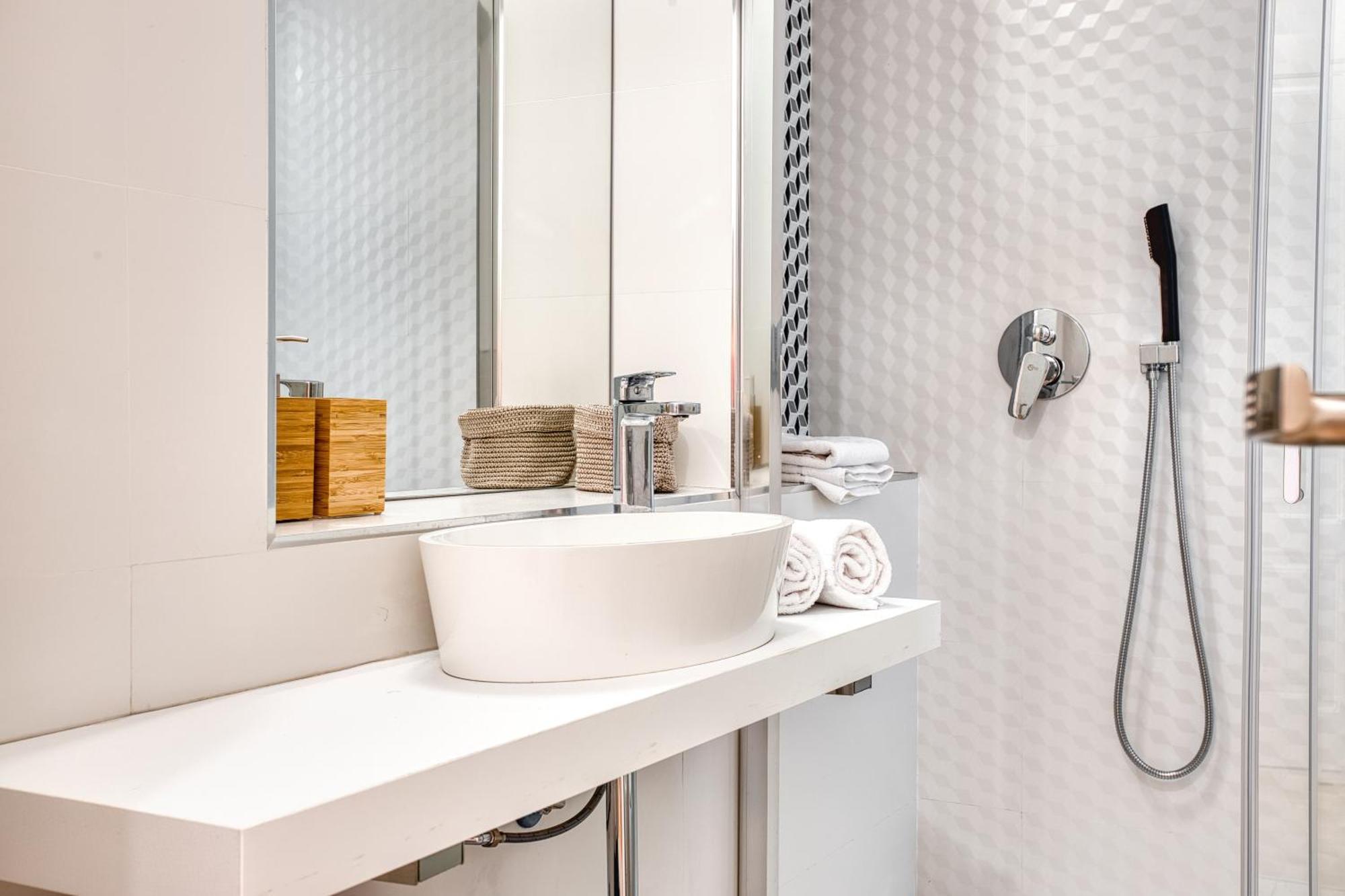 Walk To Navigli - Via Gola - 2 Bedrooms Leilighet Milano