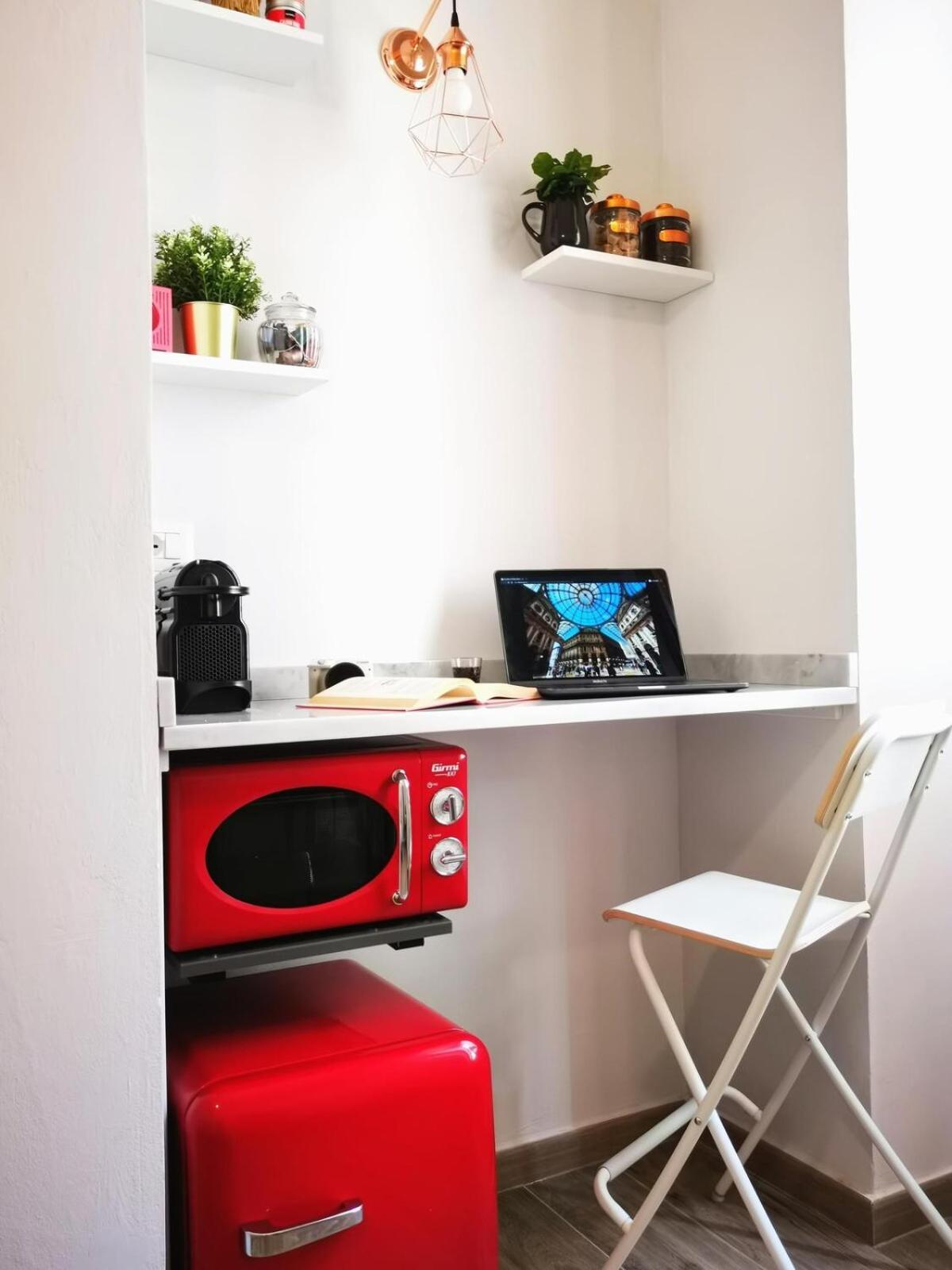 Appartamento Cozy Flat 50 Meters From The Metro *