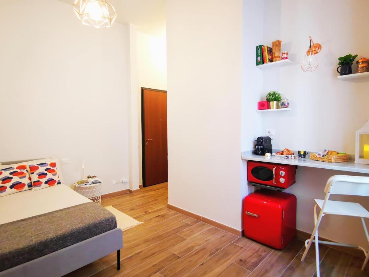Appartamento Cozy Flat 50 Meters From The Metro *