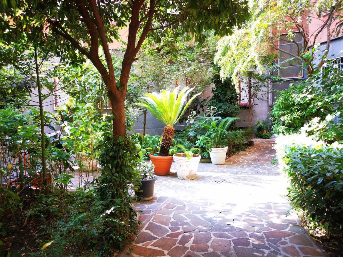 Cozy 50 Meters From The Metro