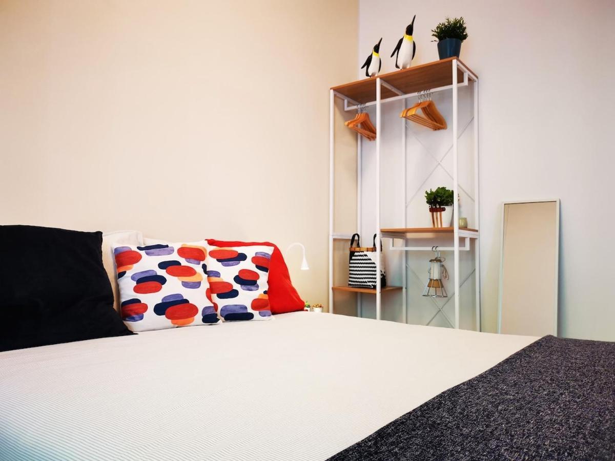 Cozy 50 Meters From The Metro *