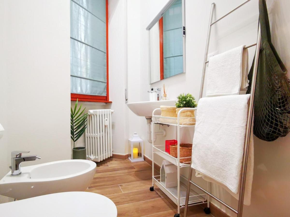 Cozy 50 Meters From The Metro Apartment