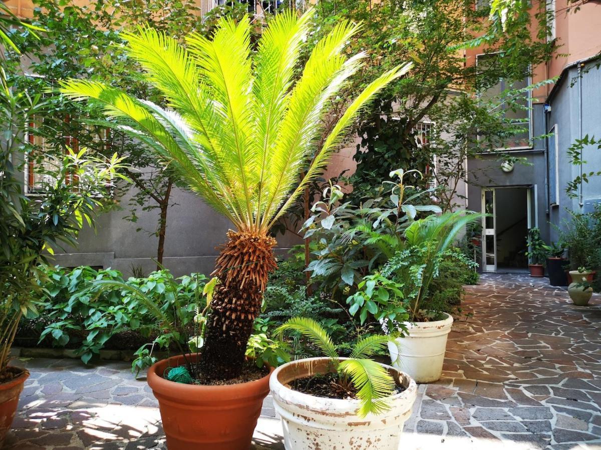 Cozy 50 Meters From The Metro Apartment *