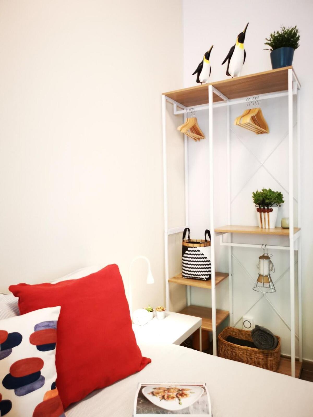 Cozy 50 Meters From The Metro Apartment