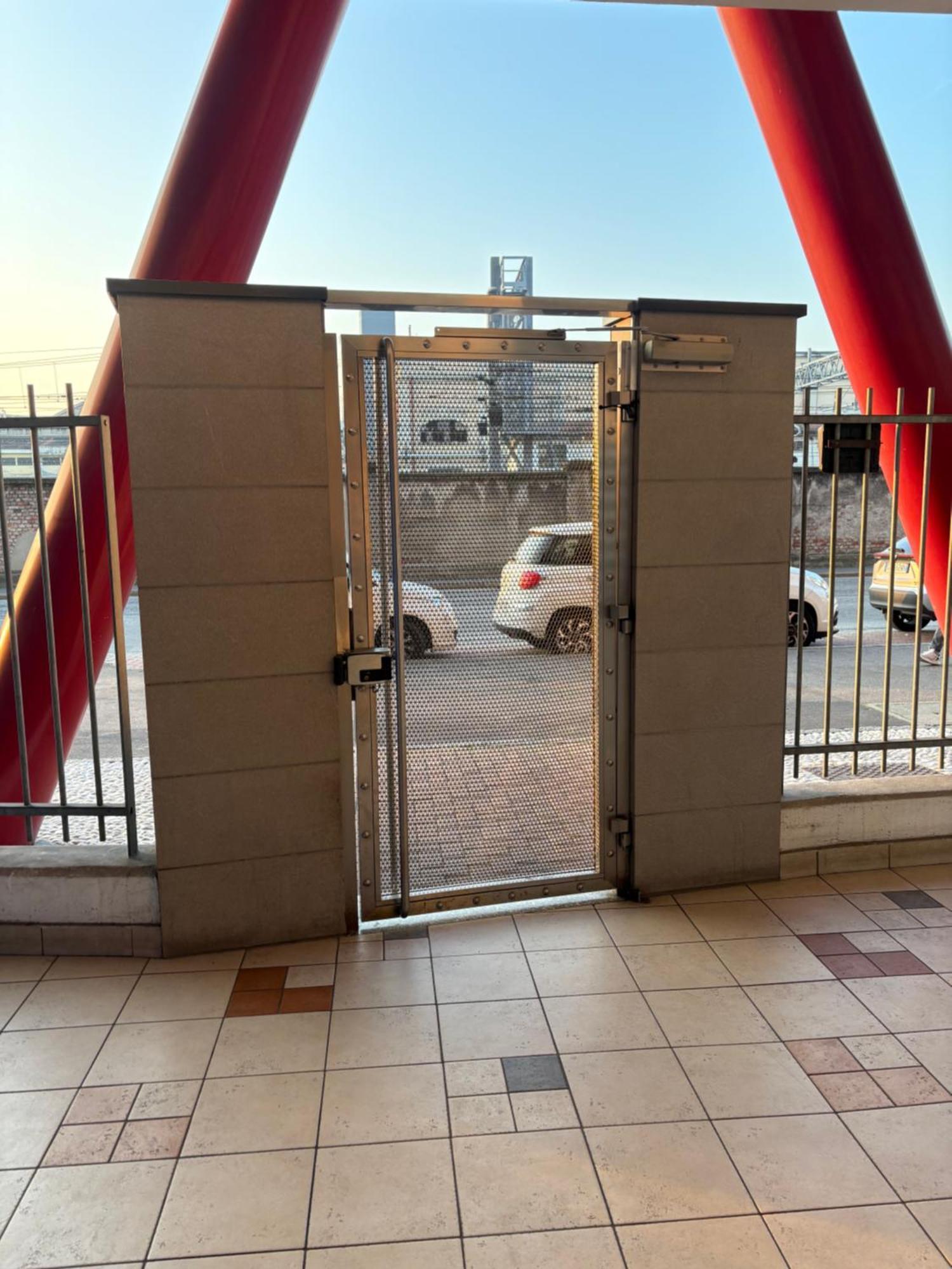 Spazio Breda - Free Garage, Metro M1, Balcony Milan