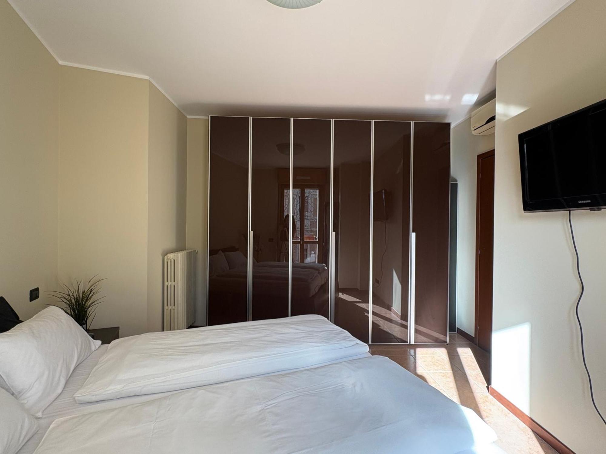 Spazio Breda - Free Garage - M1 Subway Apartment