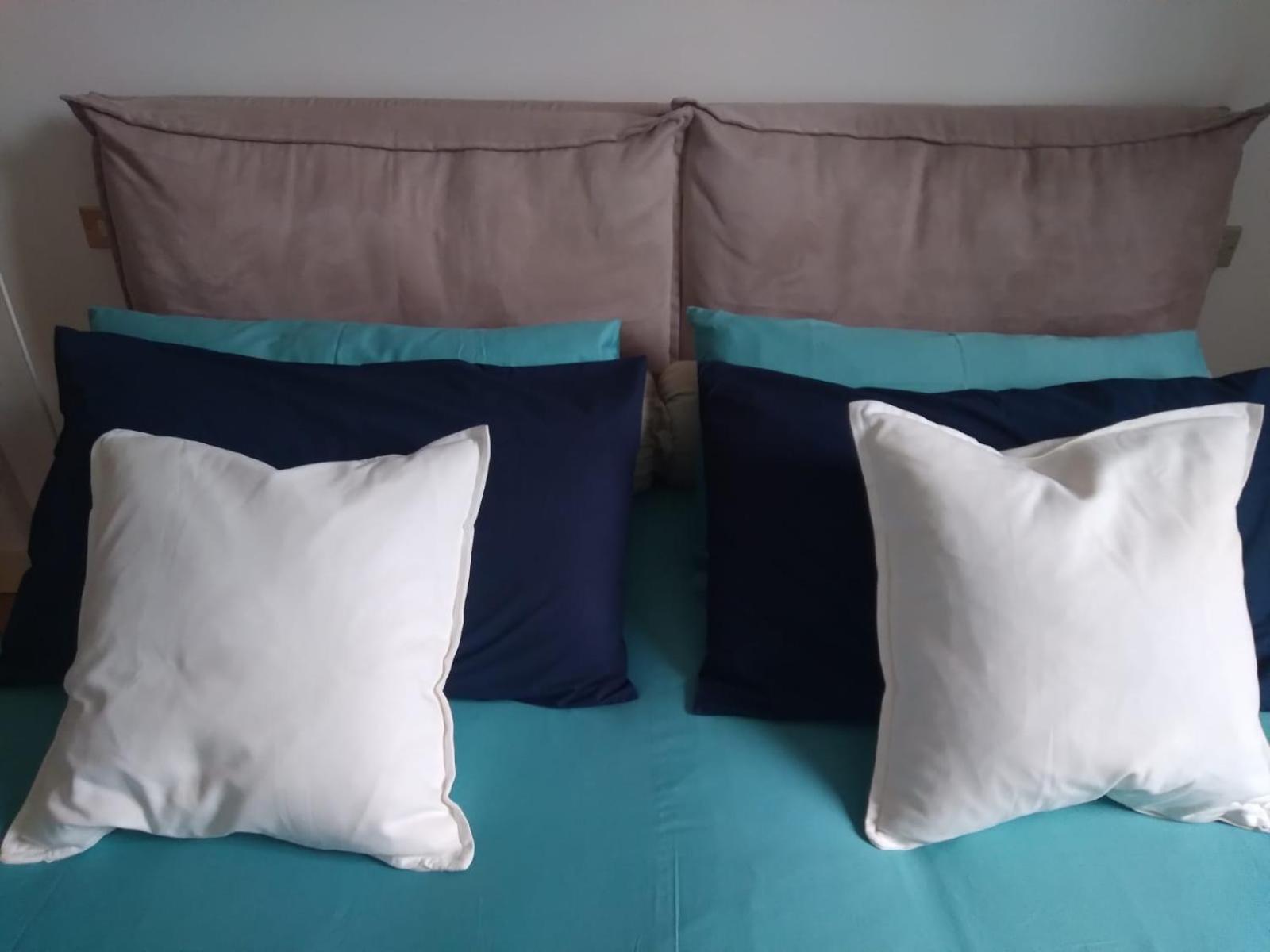 Casa Mari - Free Secure Parking, Breakfast, Private Bathroom, Wifi, Garden, Aircon, 3 Min Walk To Metro And Train Station * Mailand