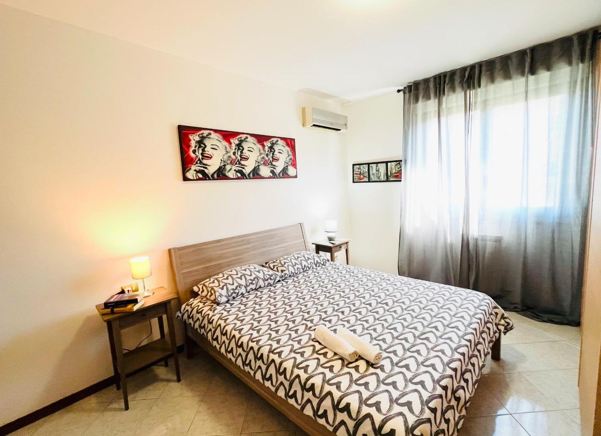 Leilighet Big In Navigli District With 2 Balcony And Parking Milano