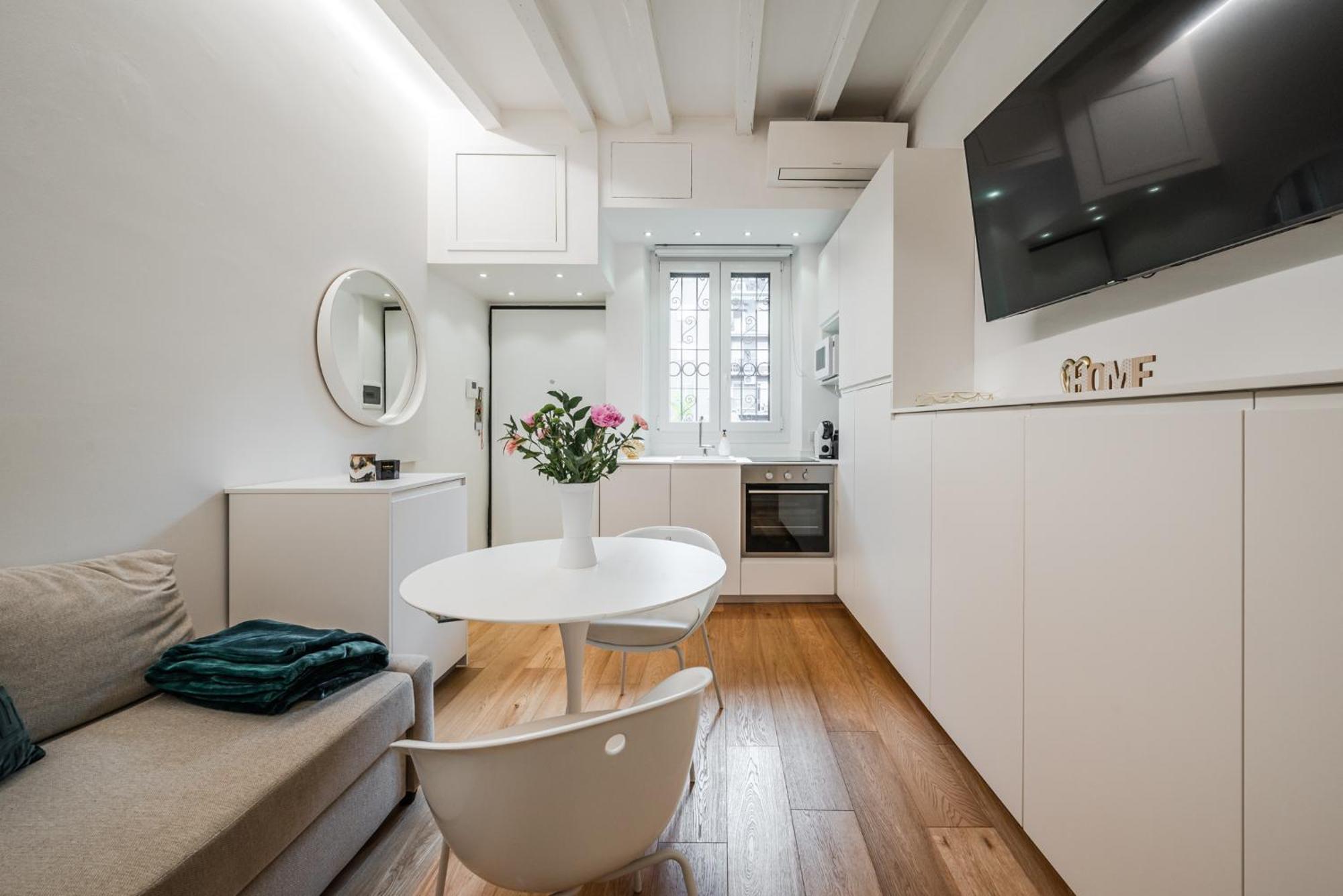 Vivimihome - Navigli With Garage Appartamento *