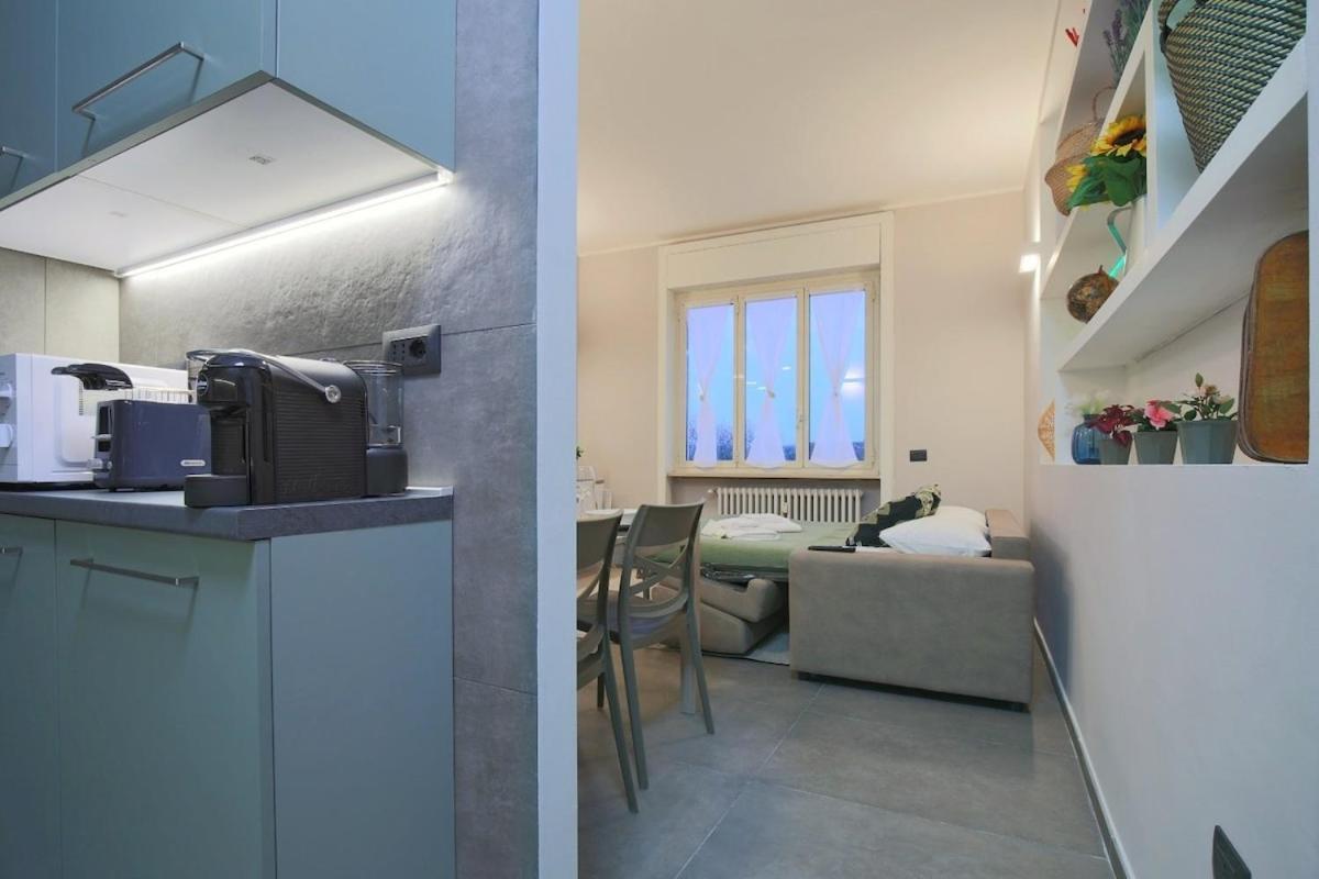 Wide & Bright 2 Bedroom Flat 50m From M4 Station Appartamento Milano