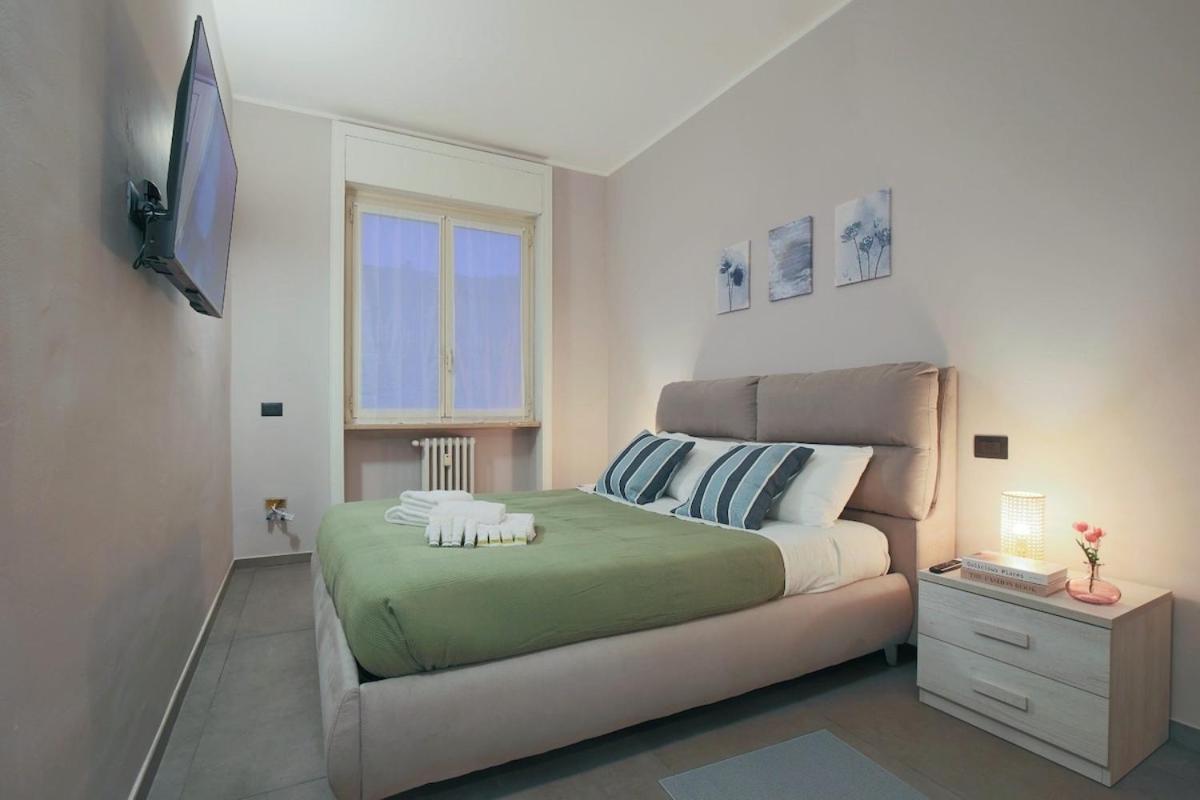 Appartamento Wide & Bright 2 Bedroom Flat 50m From M4 Station Milano