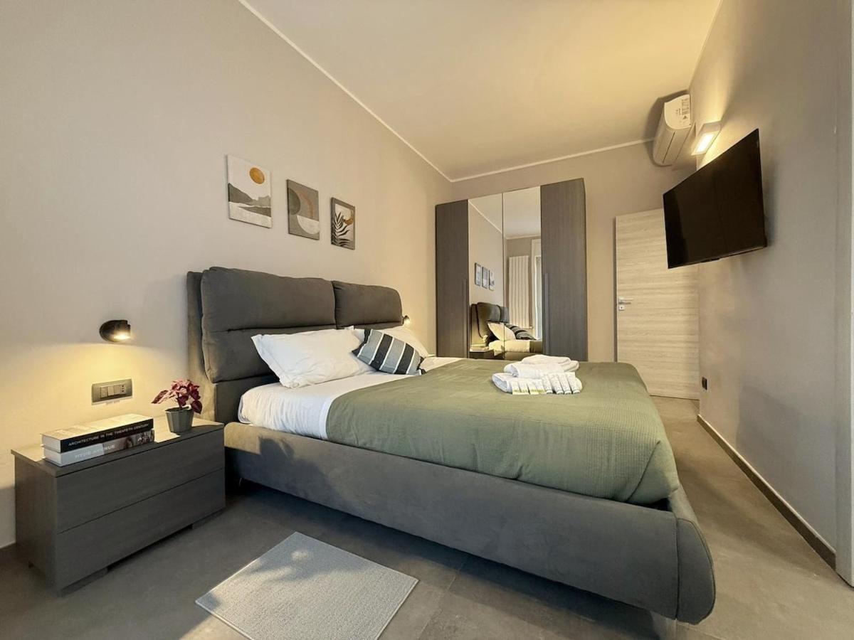 Appartamento Wide & Bright 2 Bedroom Flat 50m From M4 Station Milano