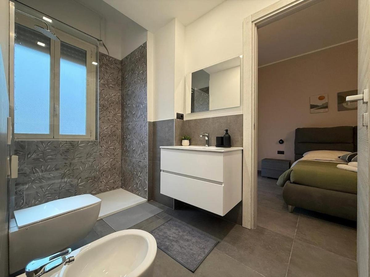 Wide & Bright 2 Bedroom Flat 50m From M4 Station Appartamento