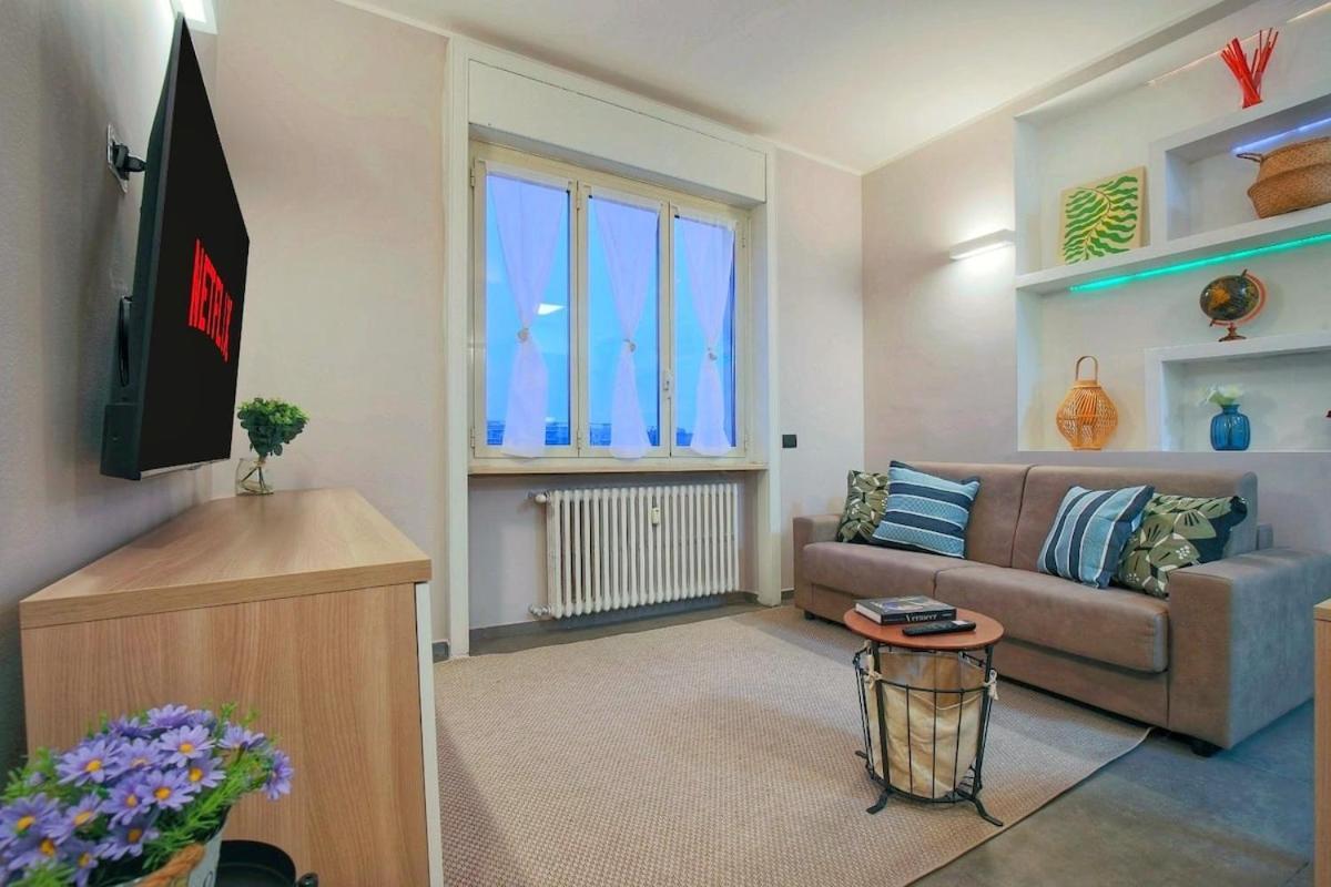 Wide & Bright 2 Bedroom Flat 50m From M4 Station * Milano