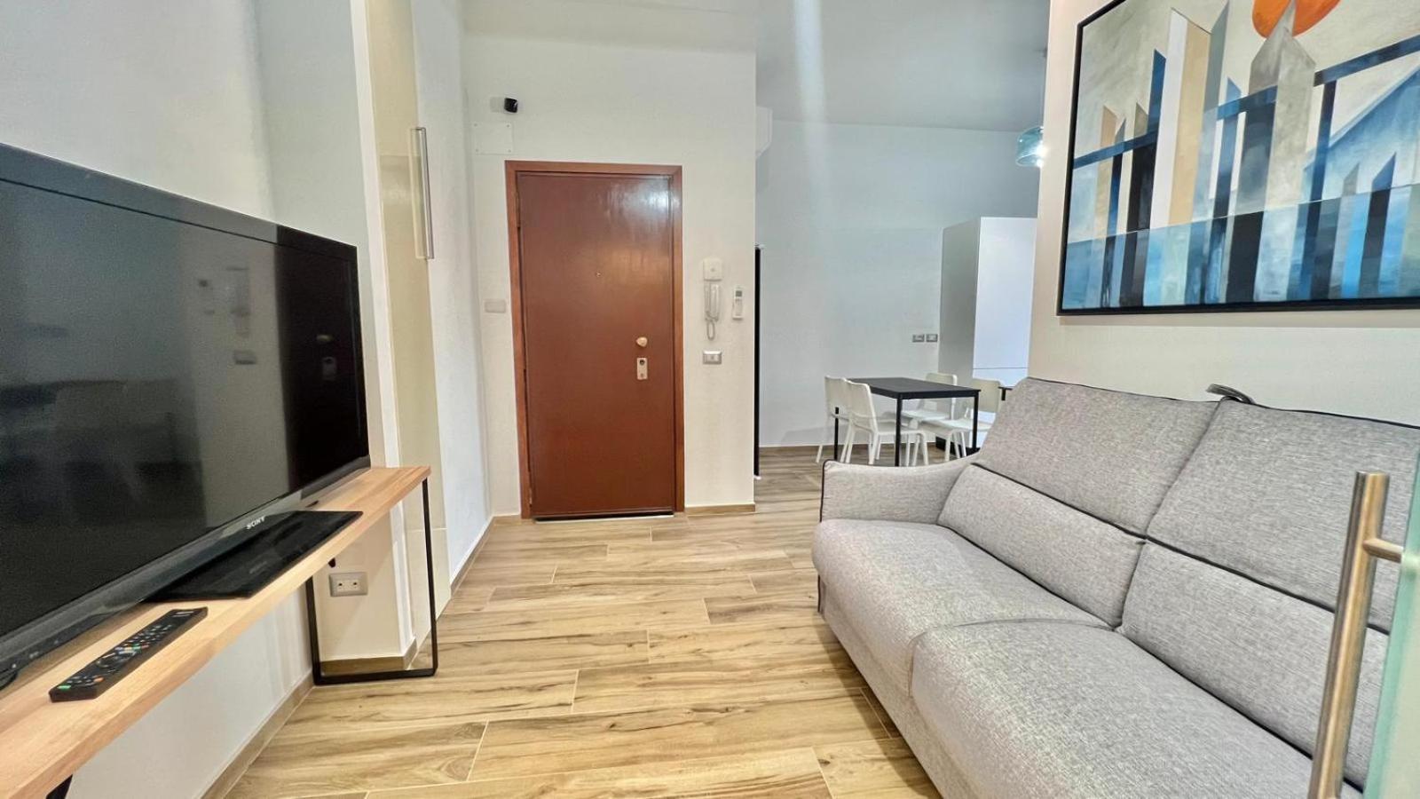 Torelli Home, Moderno E Confortevole, Nel Cuore Della Citta Di Milano, Con Balcone Vista Porta Garibaldi * Milano