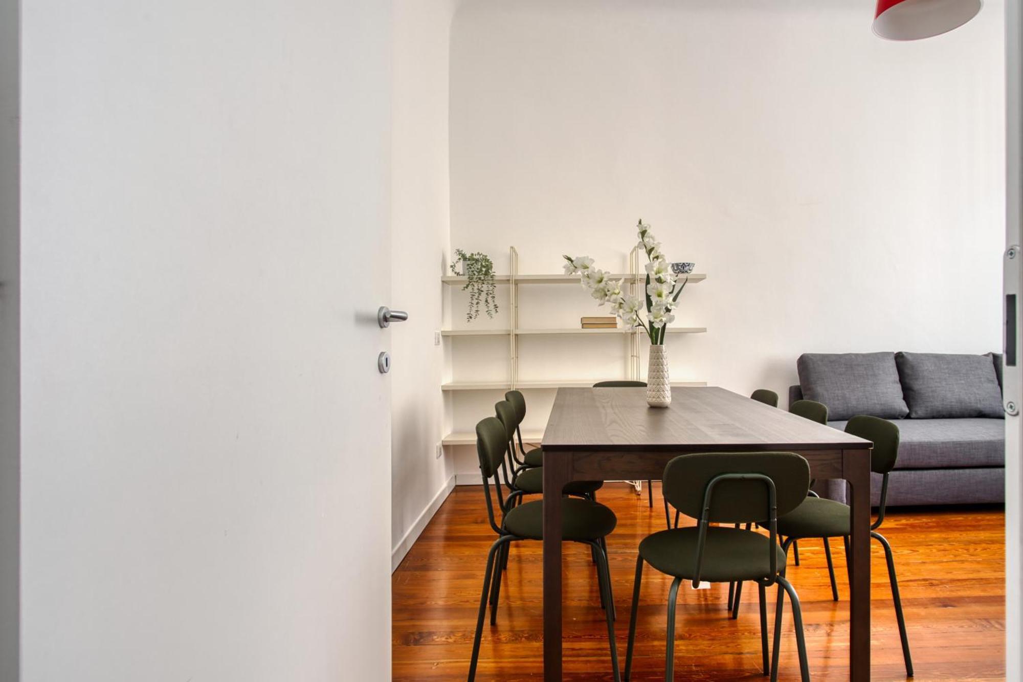 Joivy Cosy 3br Flat In The Centre Of Milano