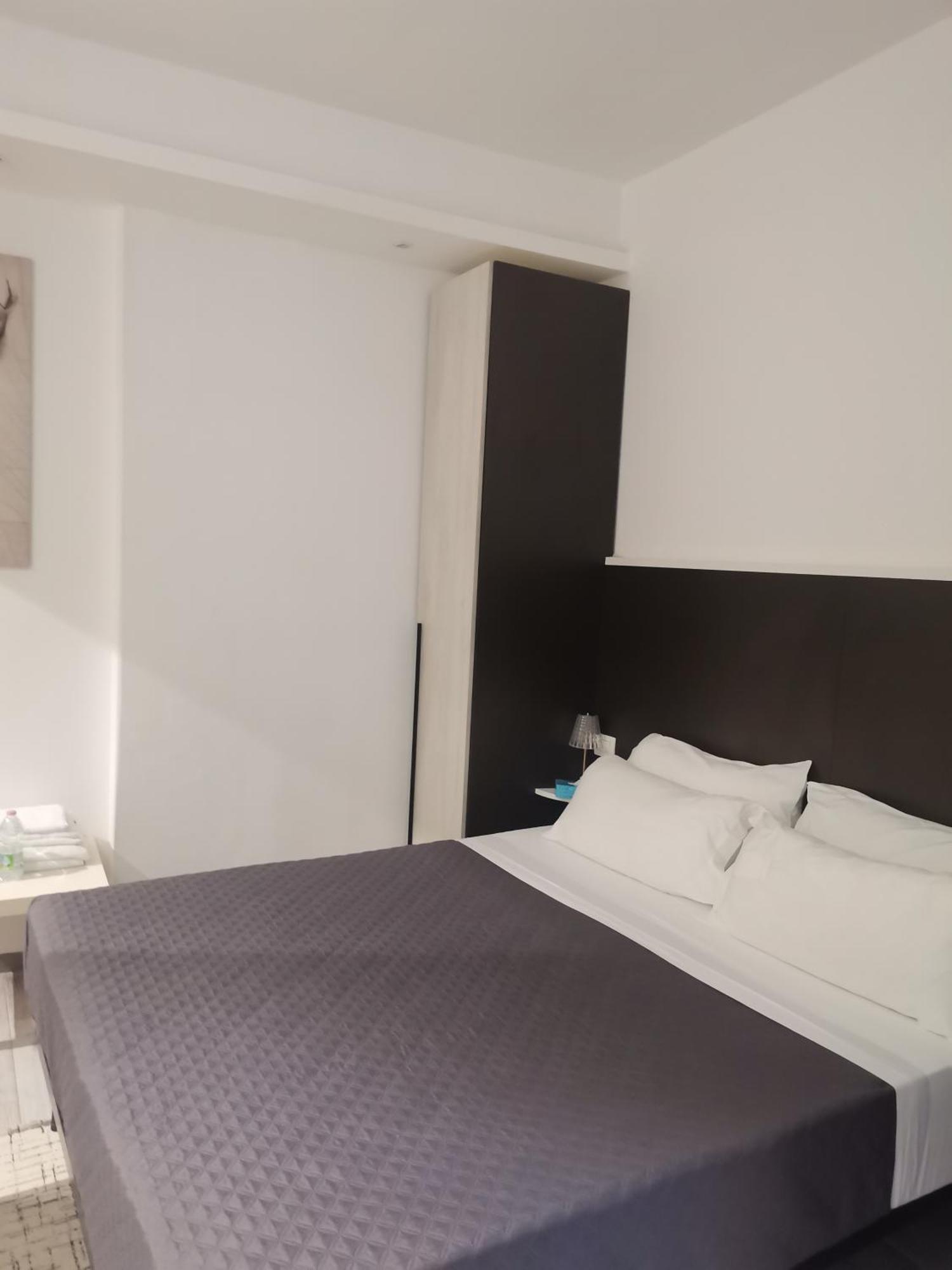 Cenisio 3 Bed & Breakfast Milan