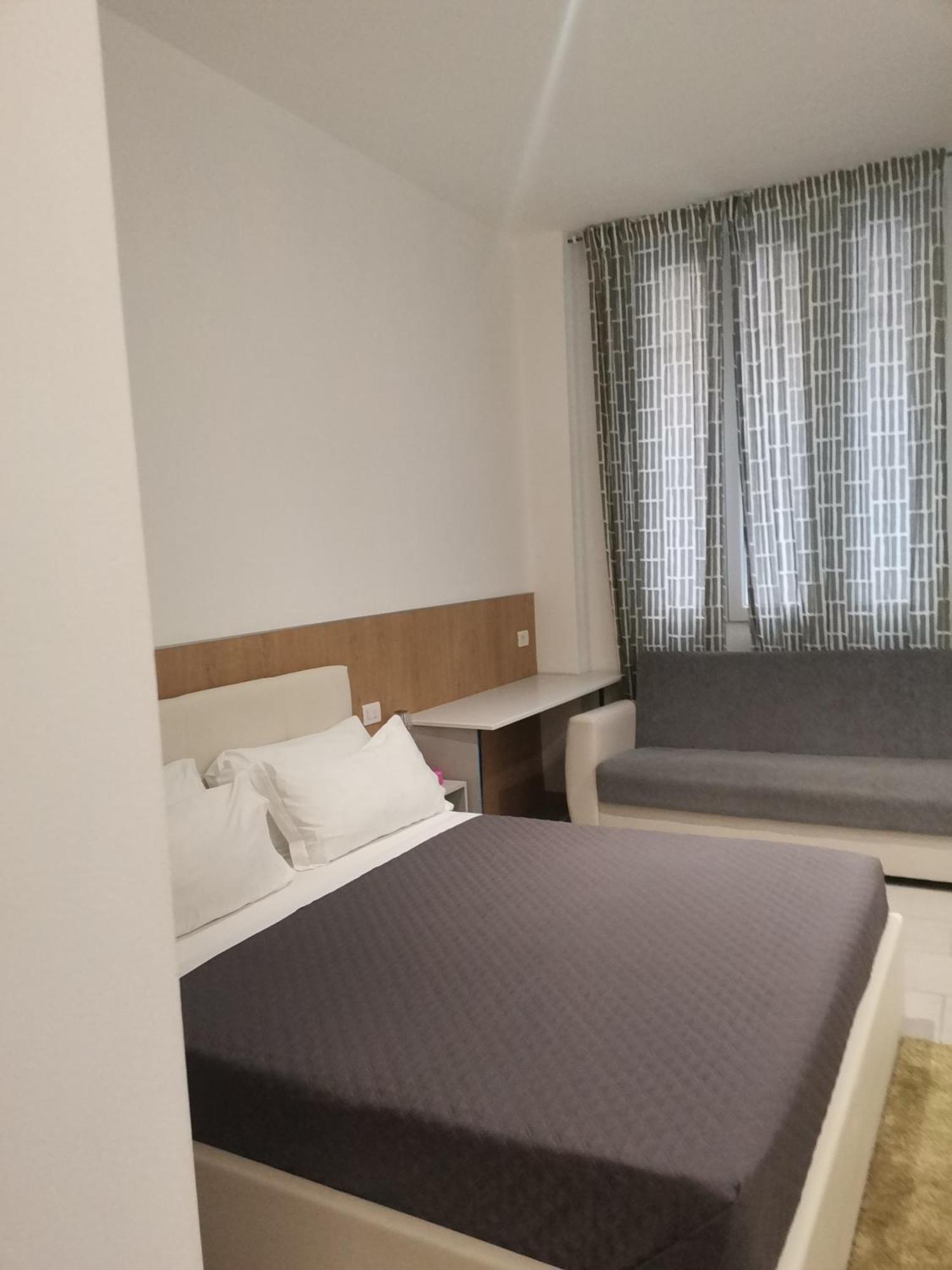 Cenisio 3 Bed & Breakfast Milan