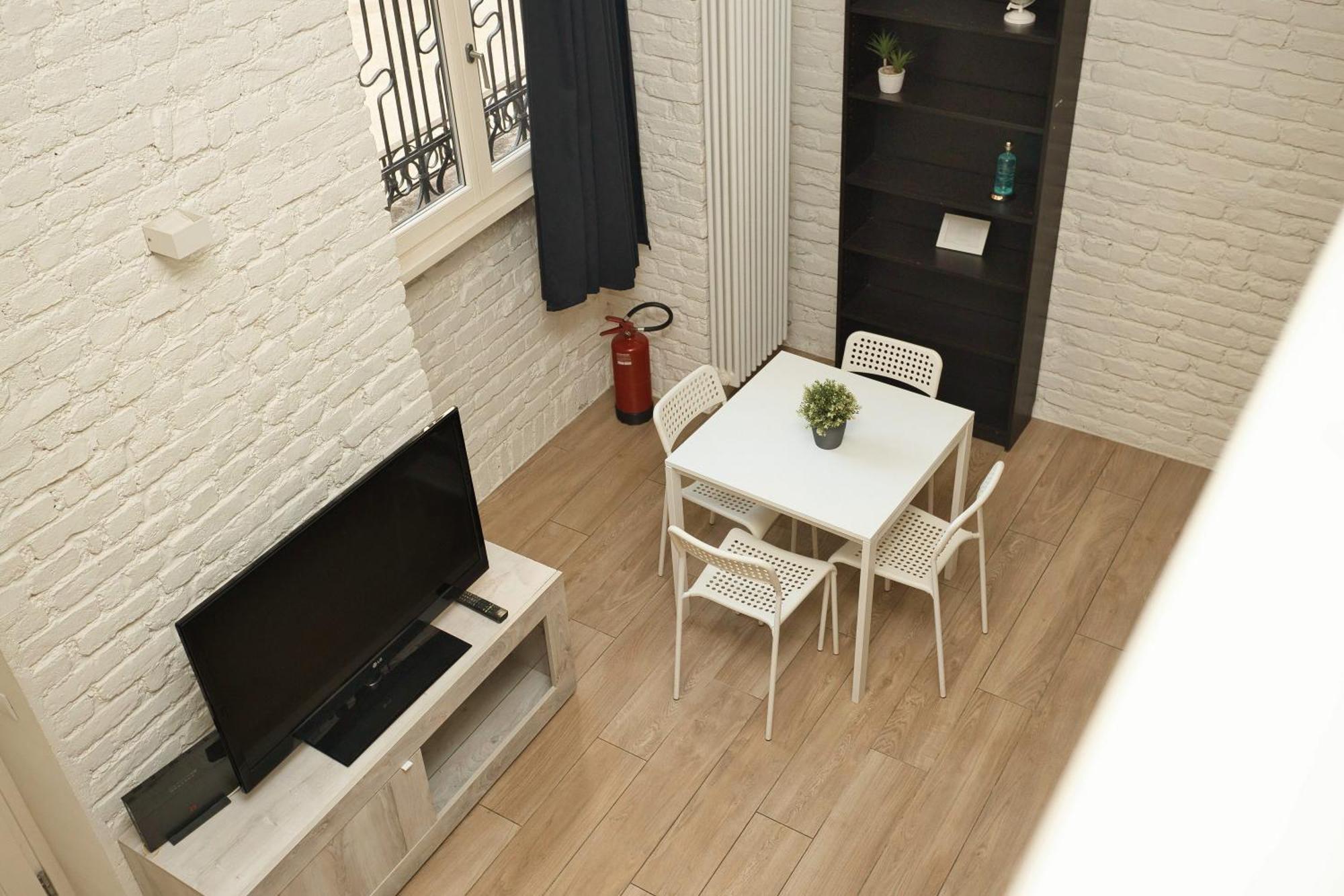 Appartement Modern Loft Near Bosco Verticale Milaan