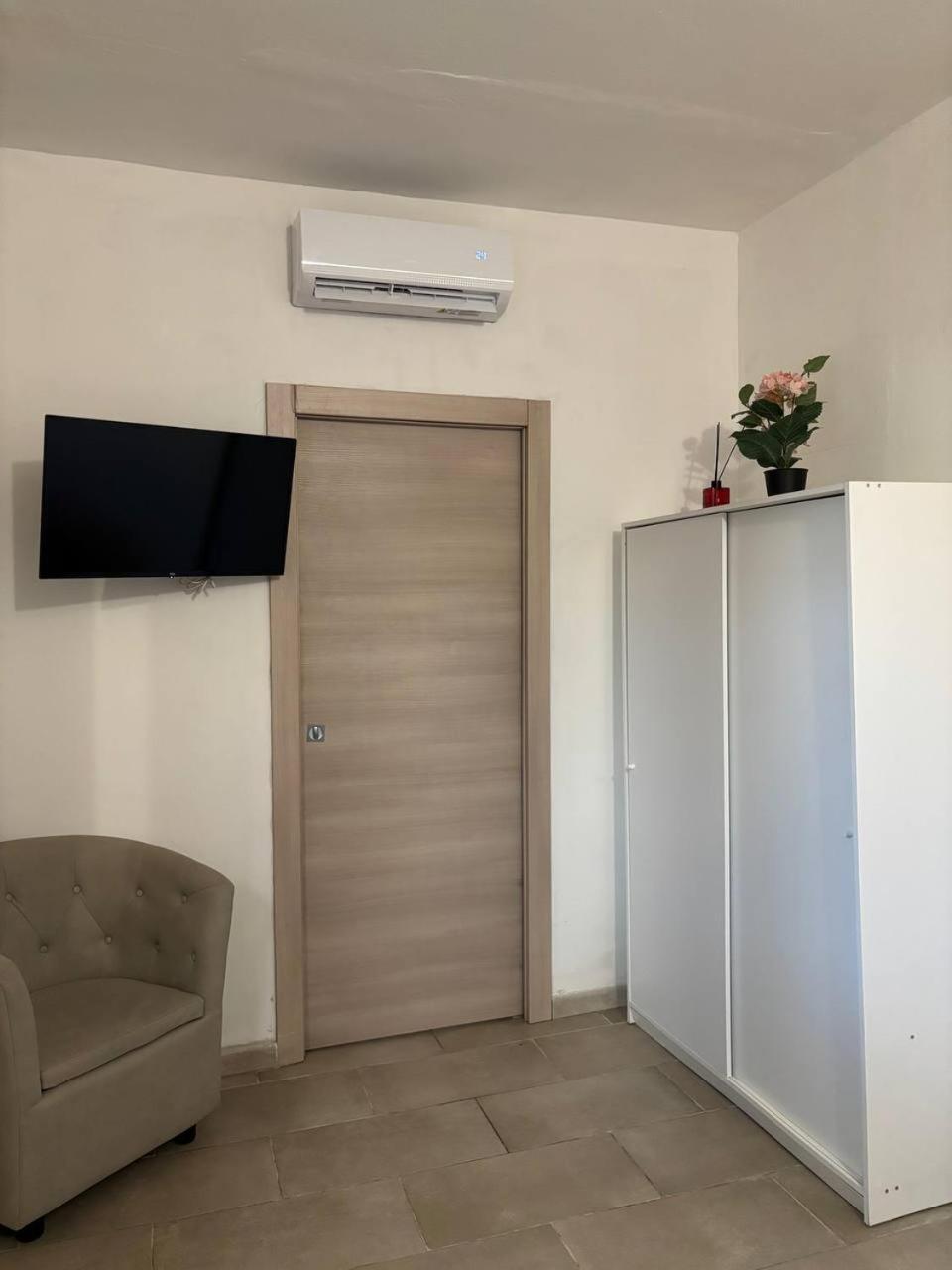 Apartment Mambo House