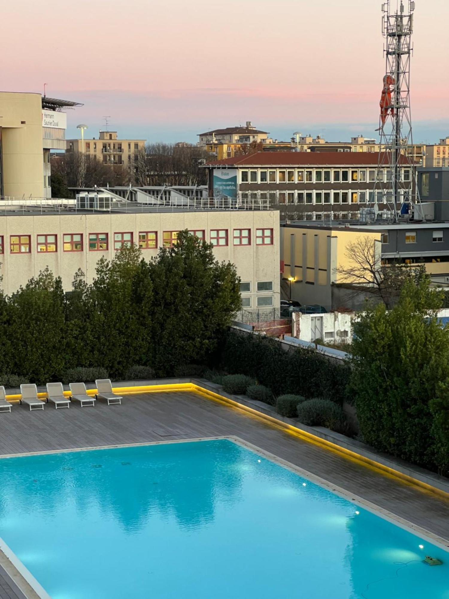 Giax Tower Premium Modern Milanese Flat With Gym Pool View & Box Apartment Mailand