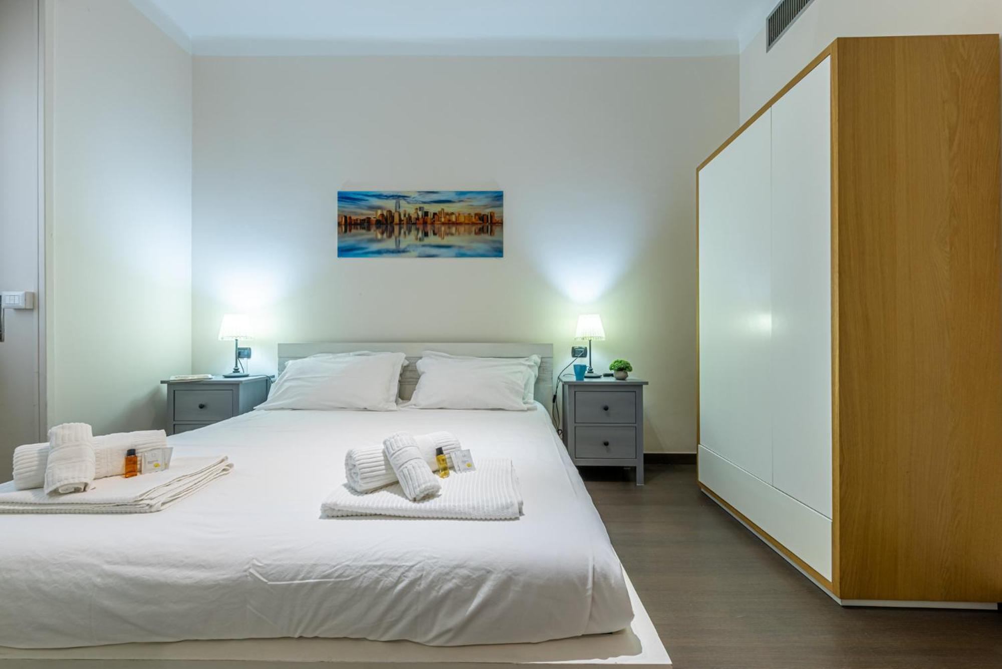 Sant' Ambrogio Flat Apartment *