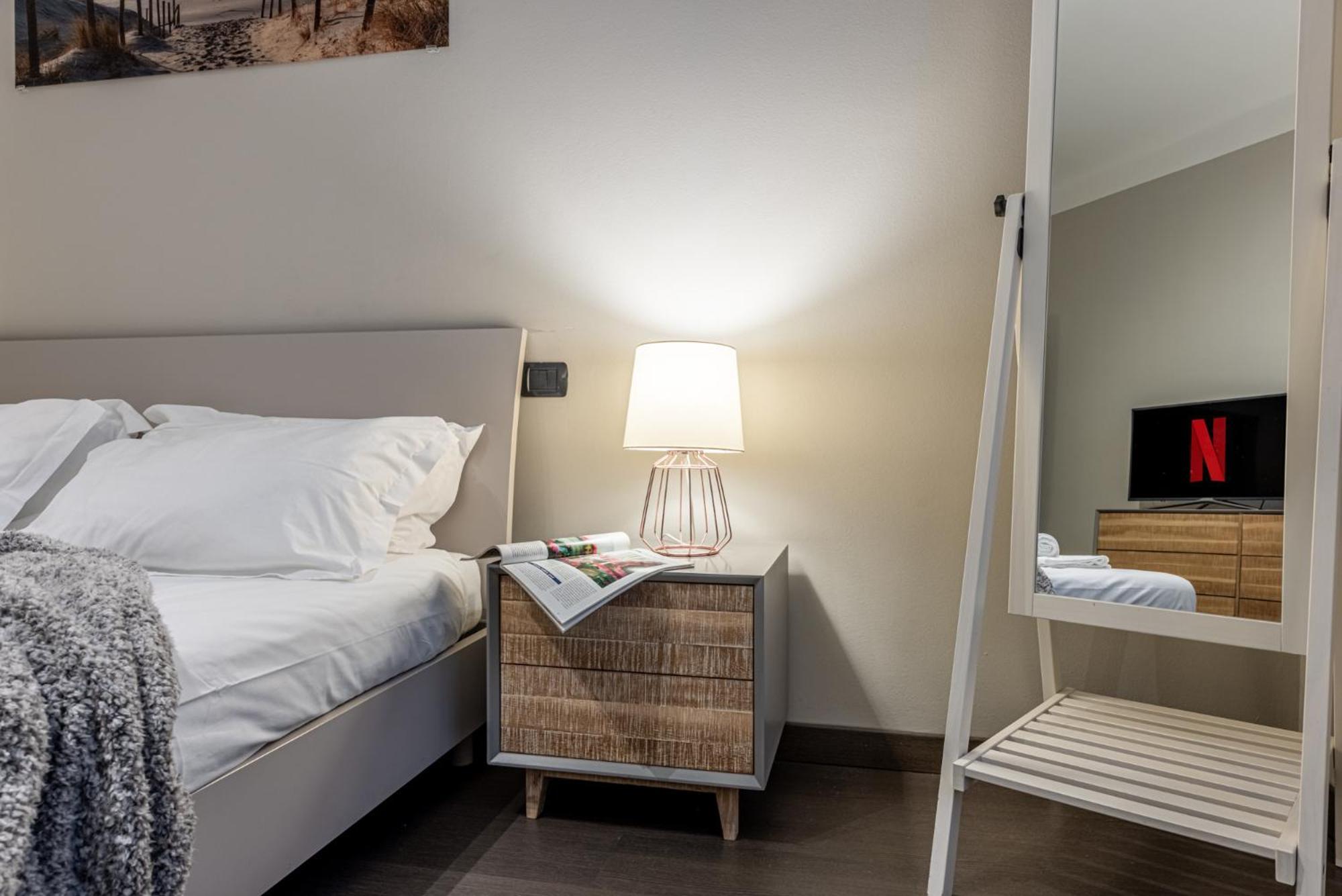 Sant' Ambrogio Flat Apartment Milan