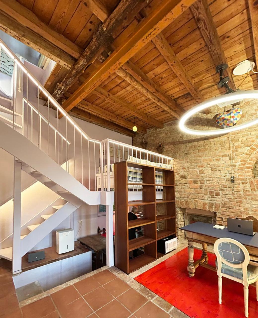 Affittacamere With Terrace In Naviglio Pavese *