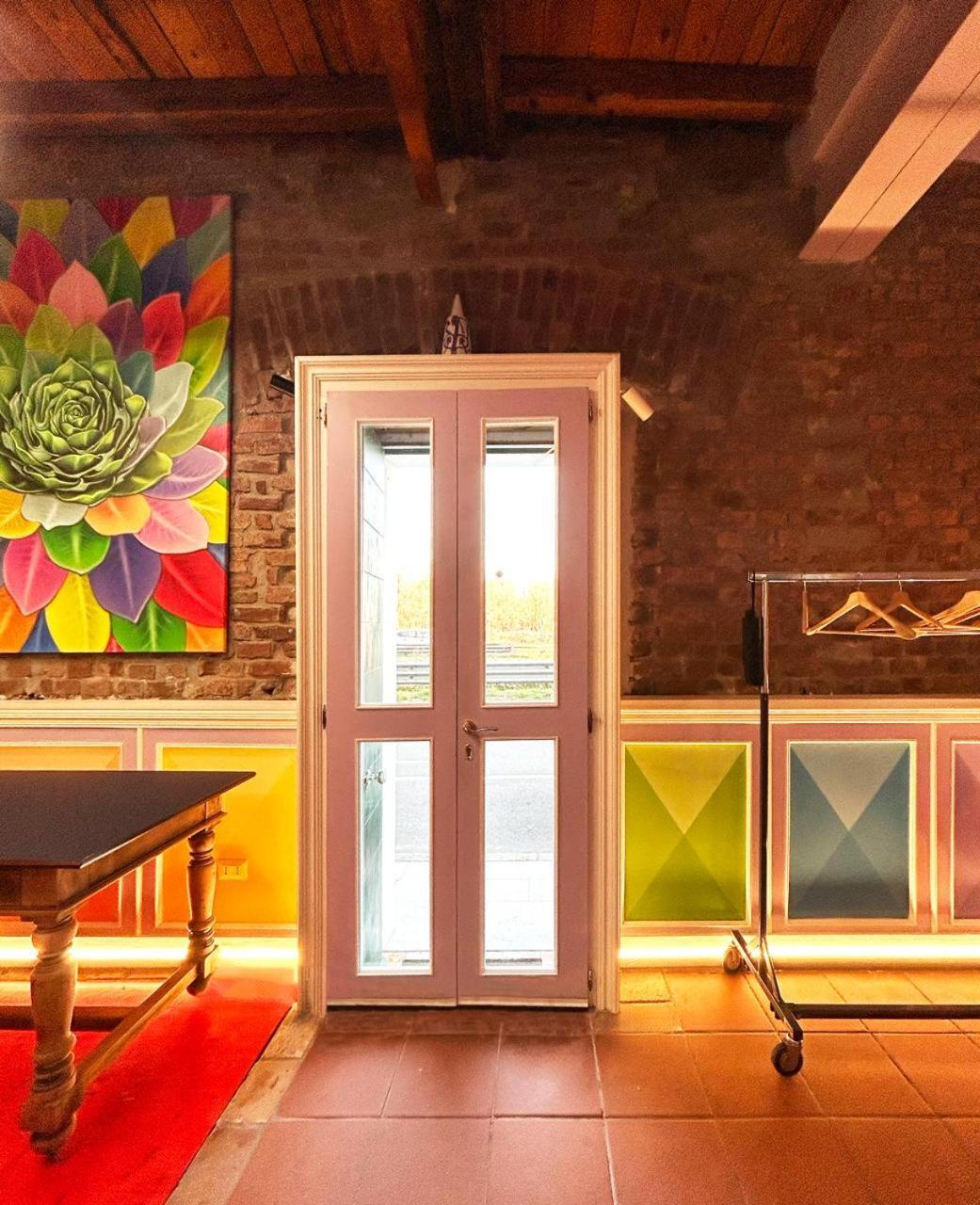 With Terrace And Loft With Garden In Naviglio Pavese Gæstehus Milano