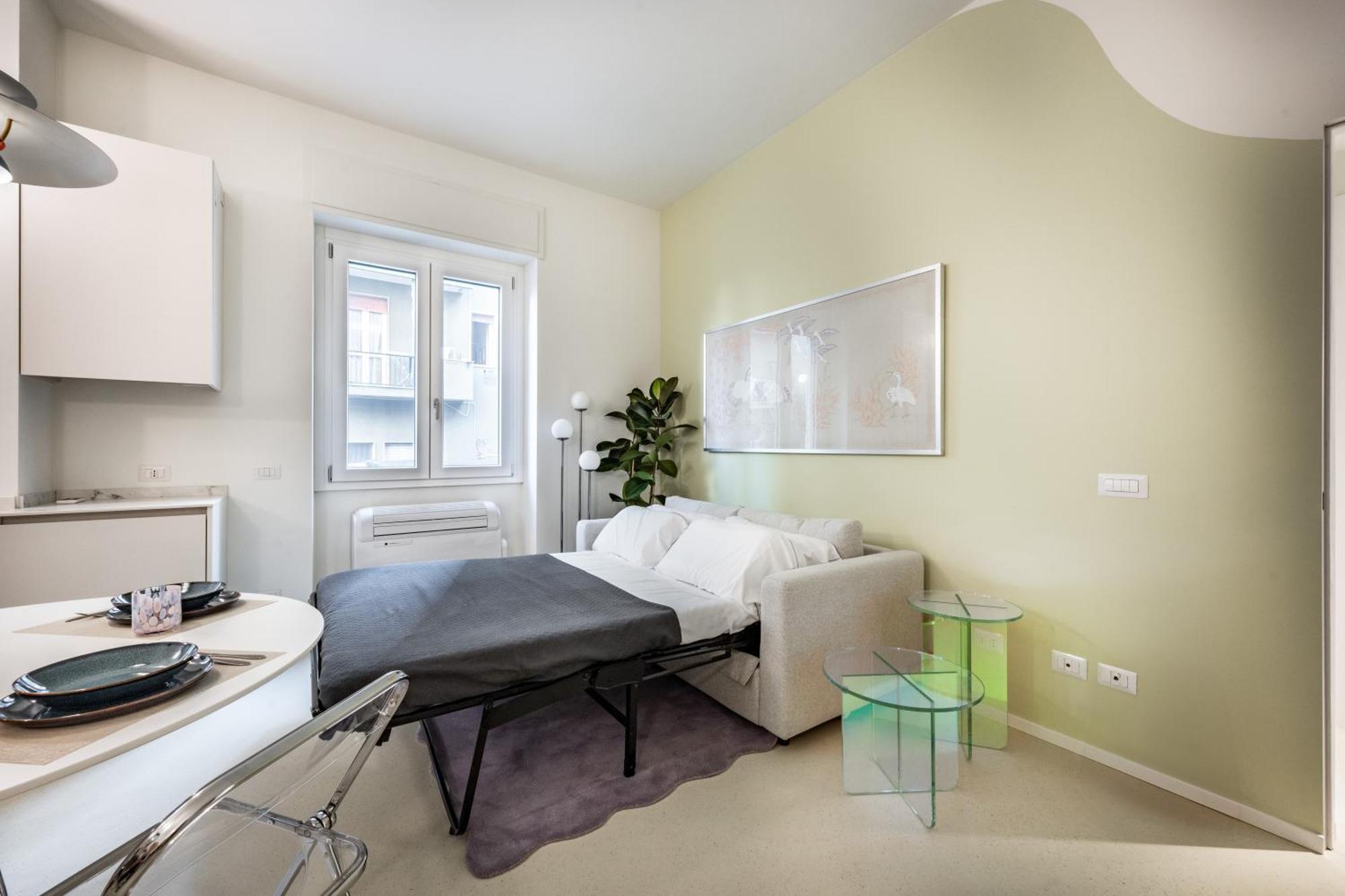 Apartment Design And Silence - Wide Renovated 2 Stops Form *